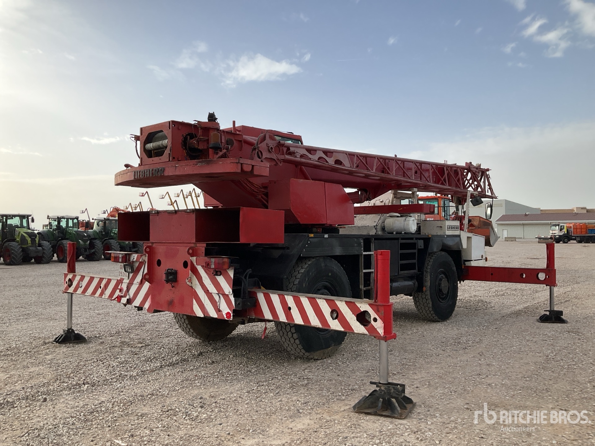 General Appearance with Foto, angolo anteriore sinistro