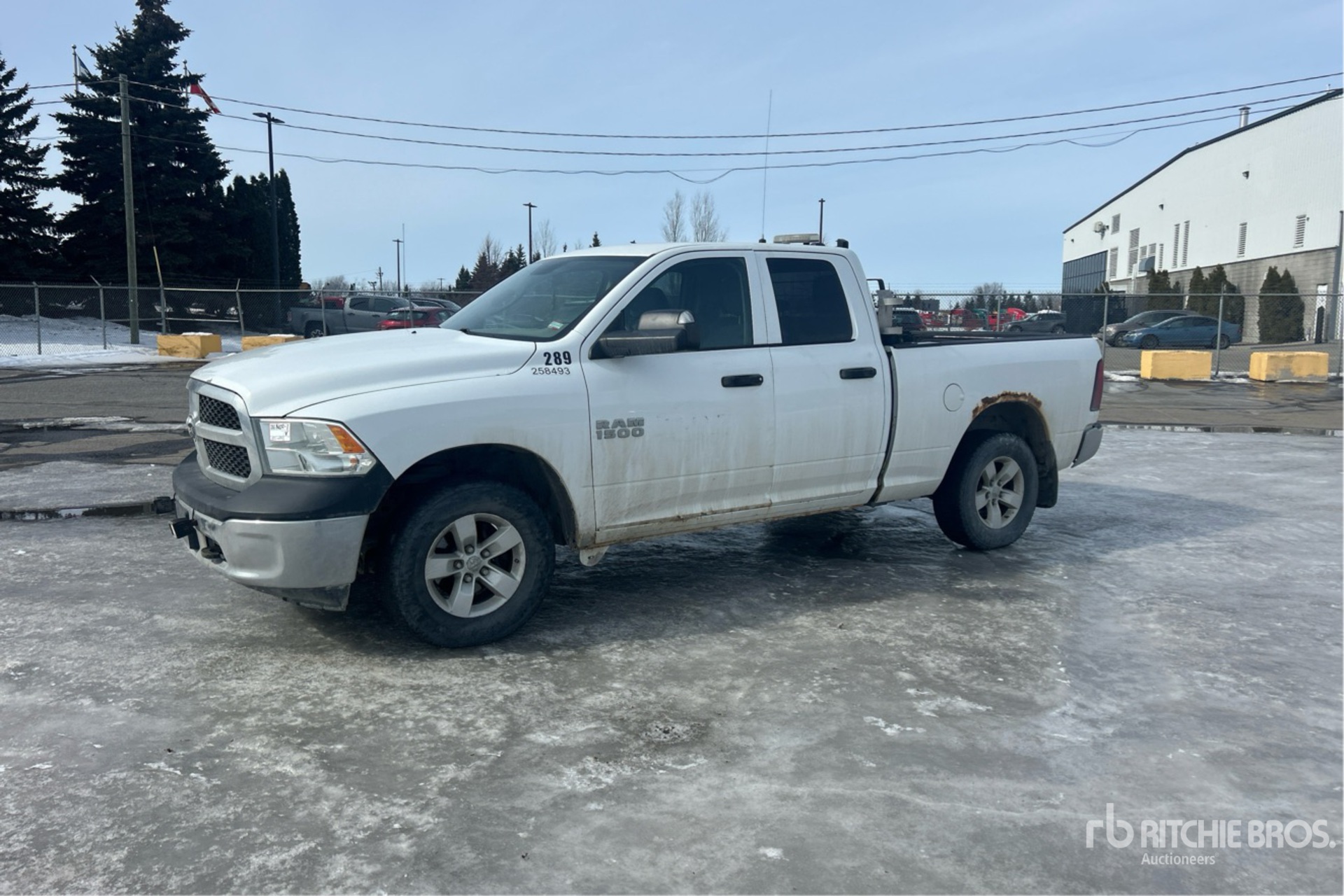 General Appearance with Image, coin avant gauche