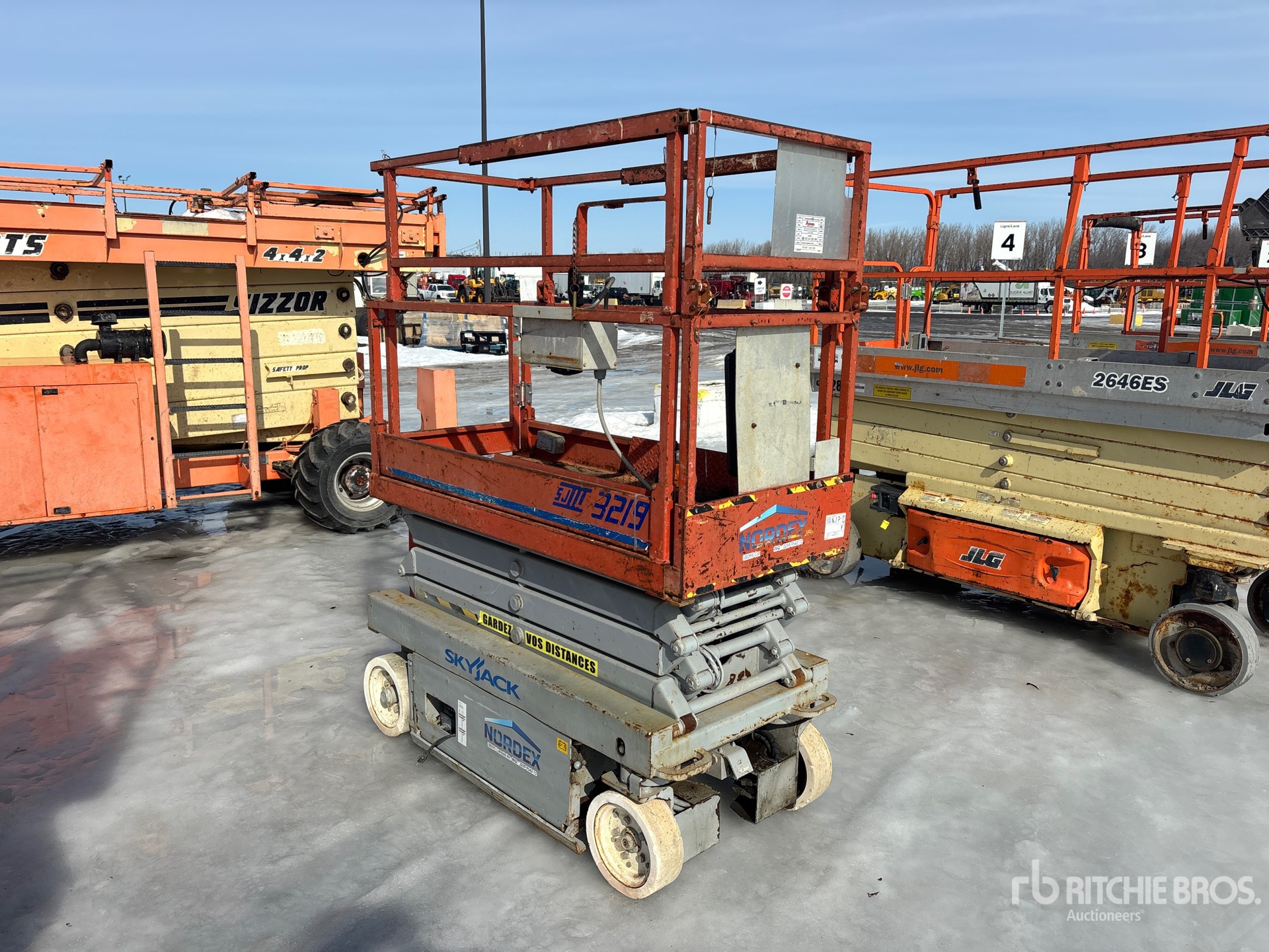 General Appearance with Bild, Ecke hinten links