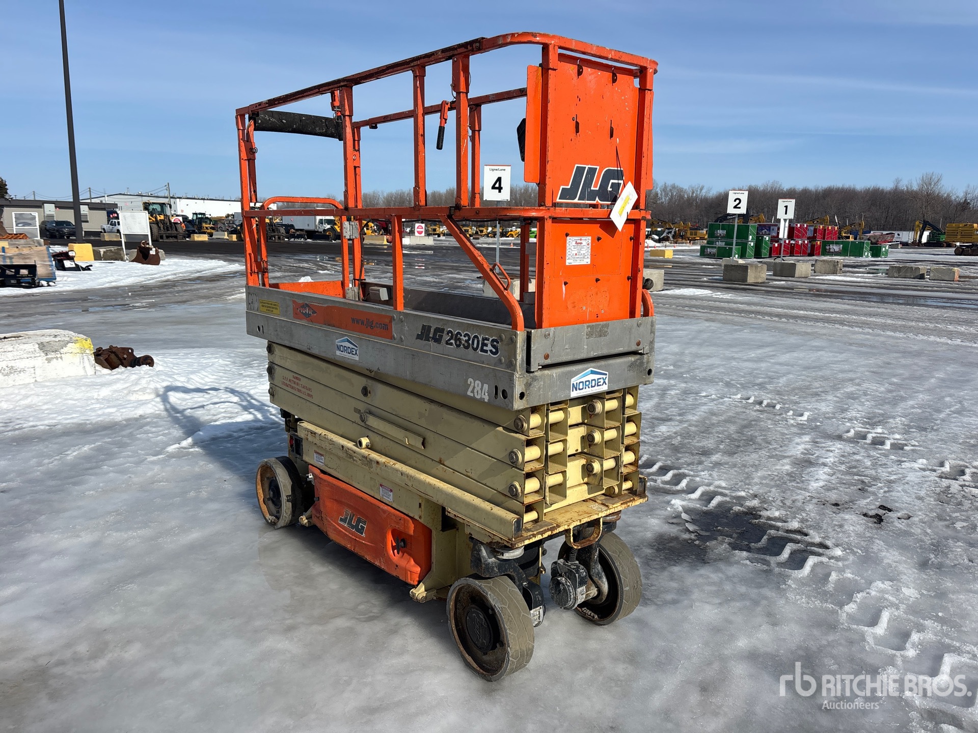 General Appearance with Bild, Ecke hinten links