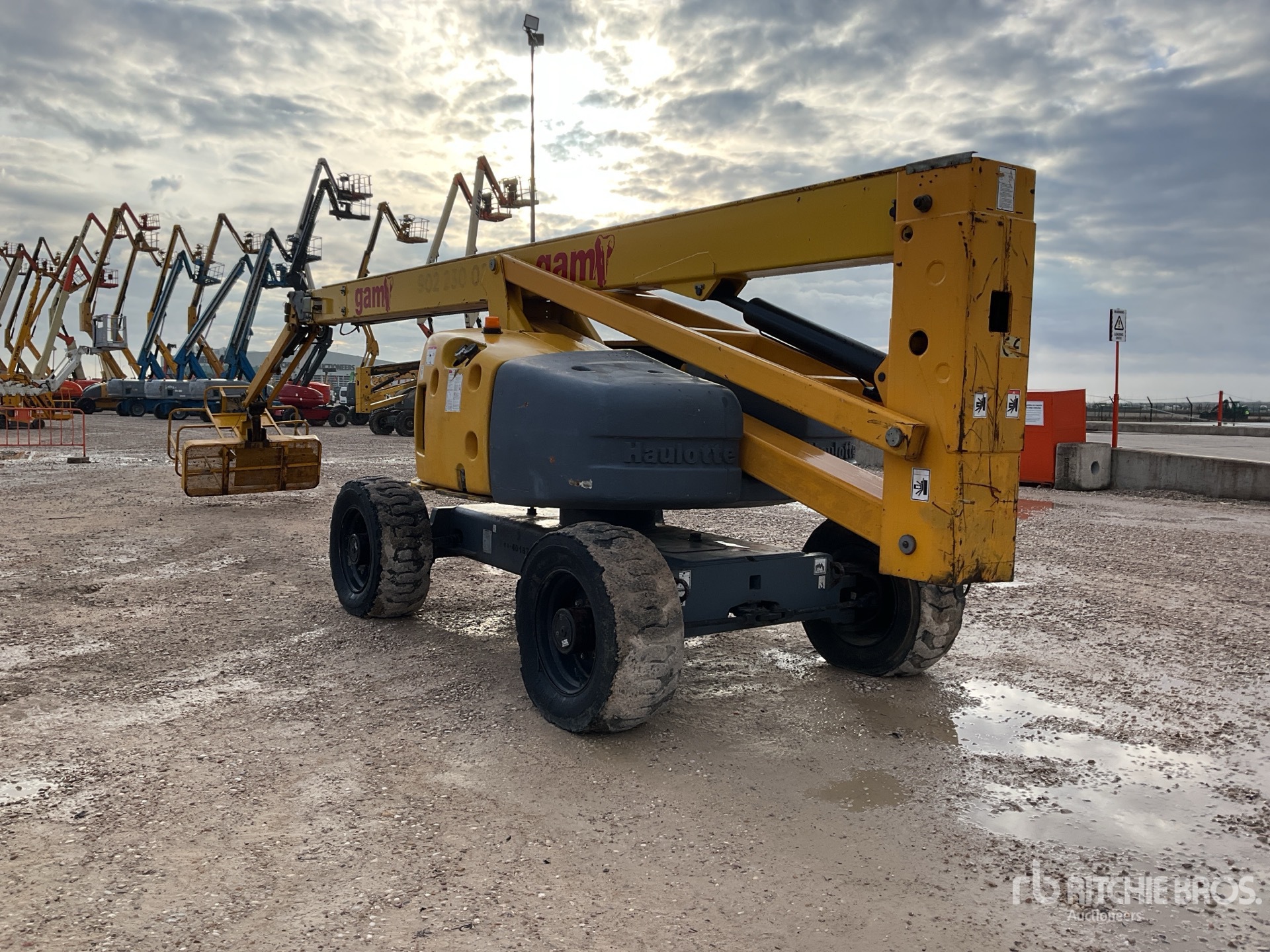 General Appearance with Picture, Right Front Corner