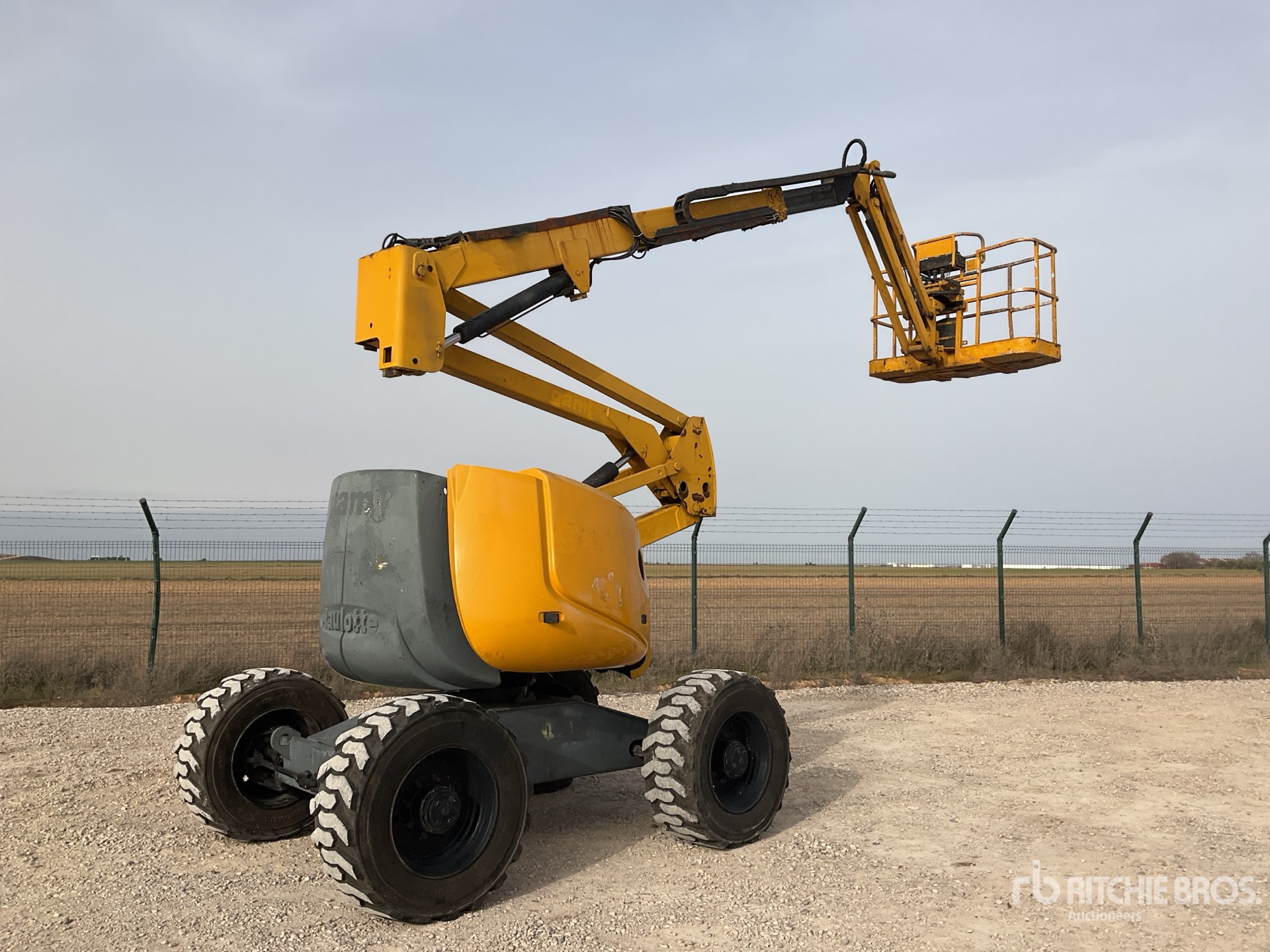 General Appearance with Featured Photo