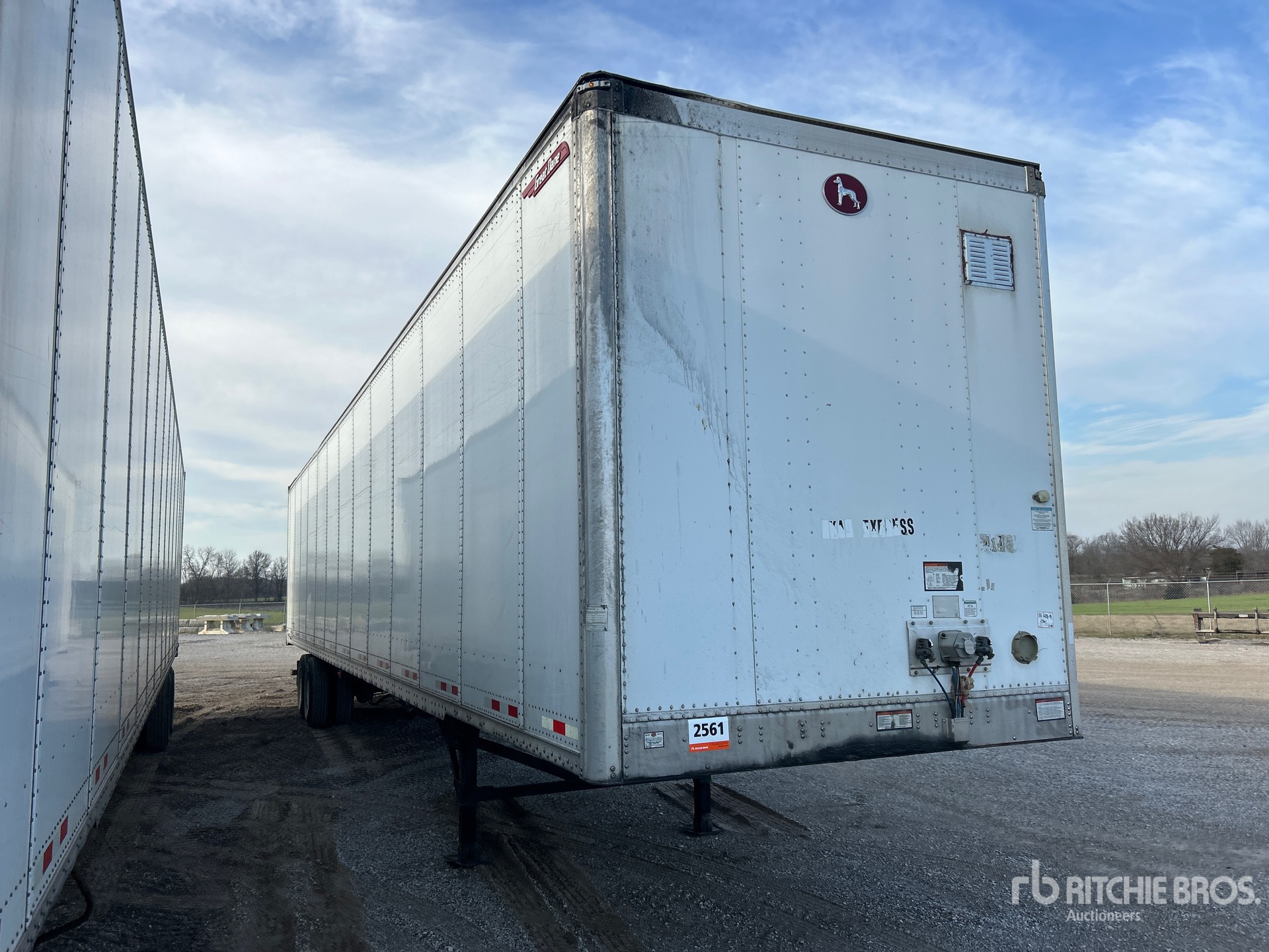 General Appearance with Bild, Ecke vorne rechts