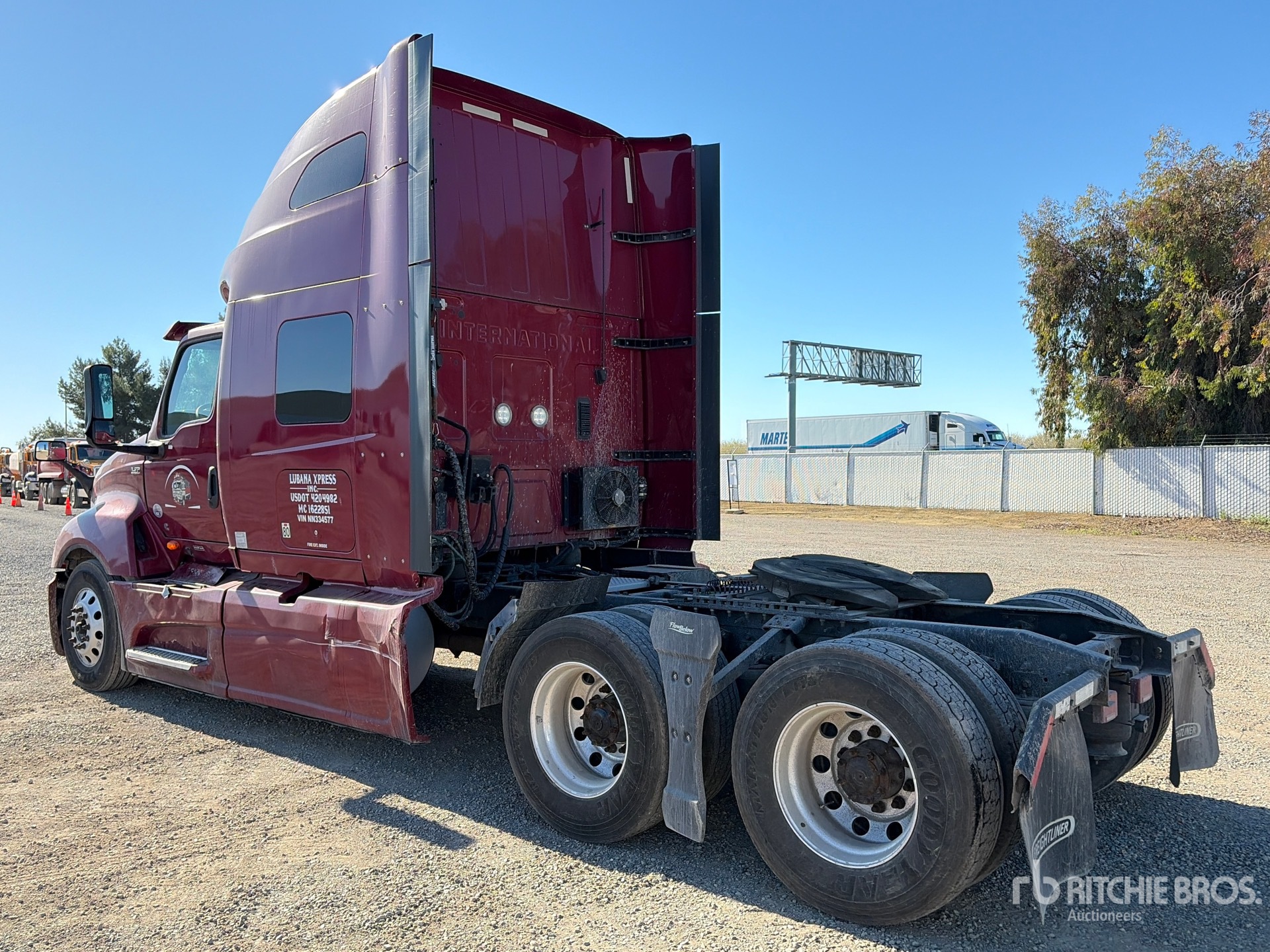 Aspect général with Image, coin arrière gauche