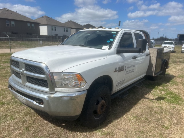 2018 Ram 3500 4x4 Flatbed Truck