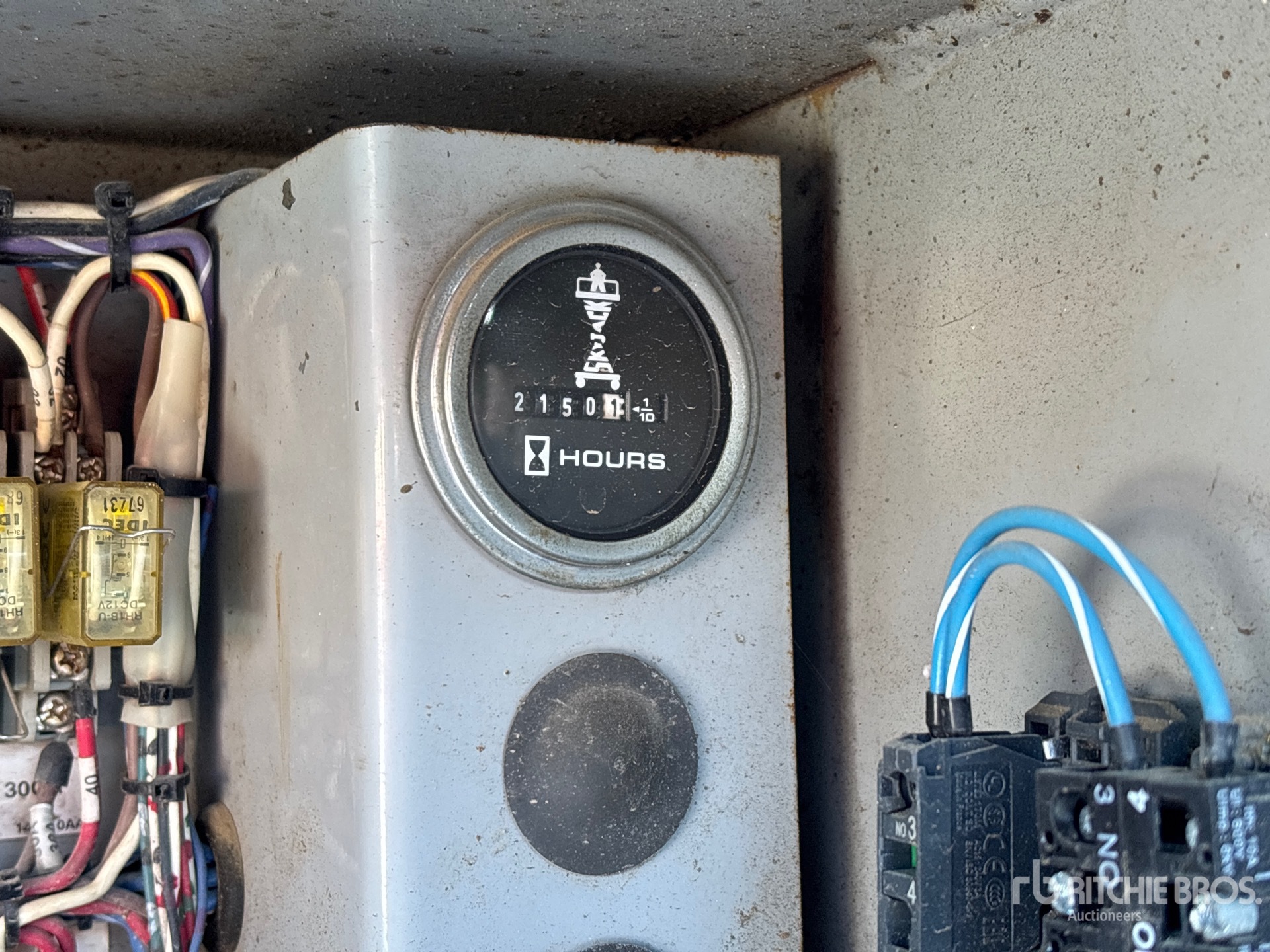 General Appearance with Hour Meter / Odometer