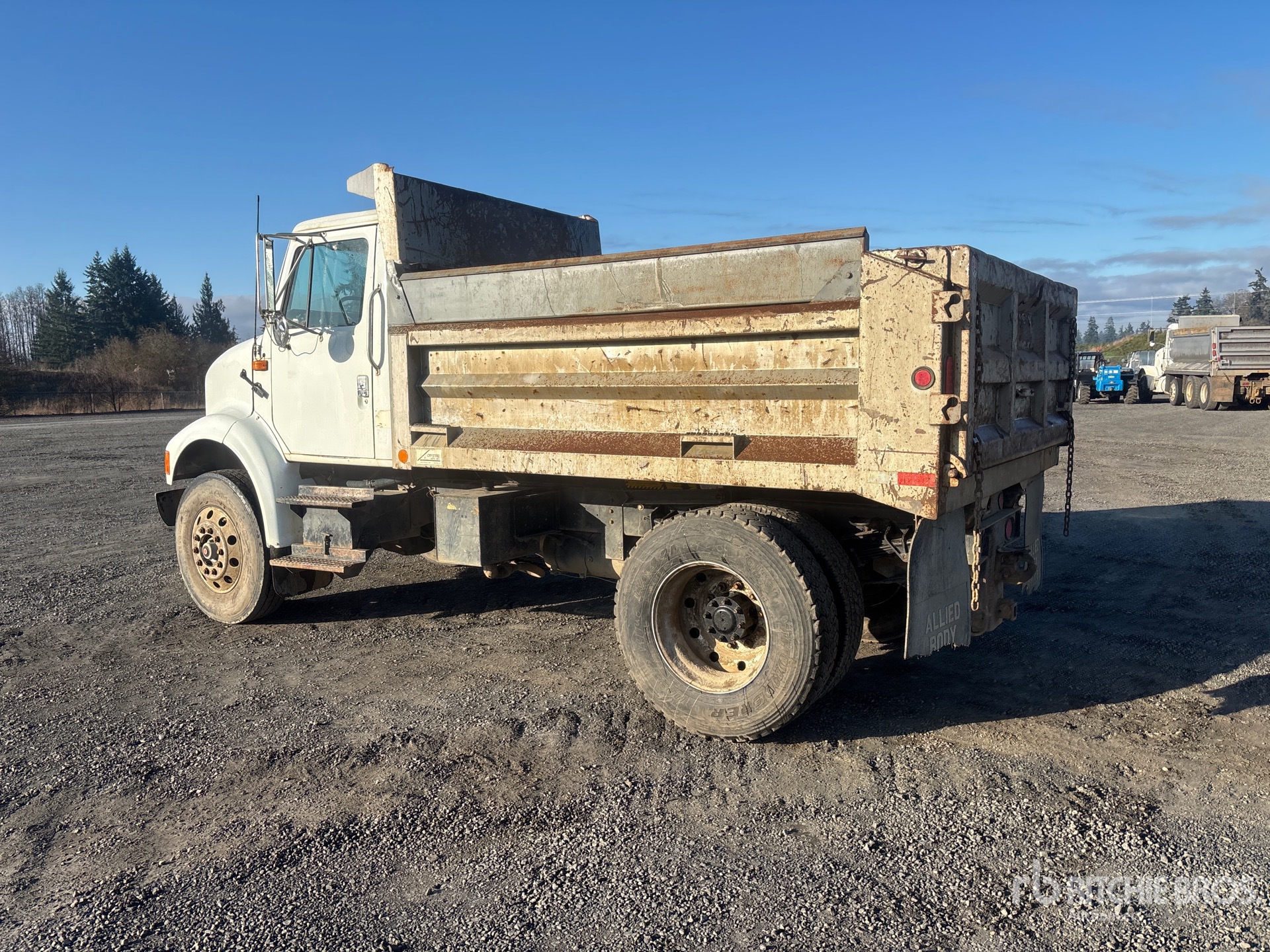 General Appearance with Bild, Ecke hinten links