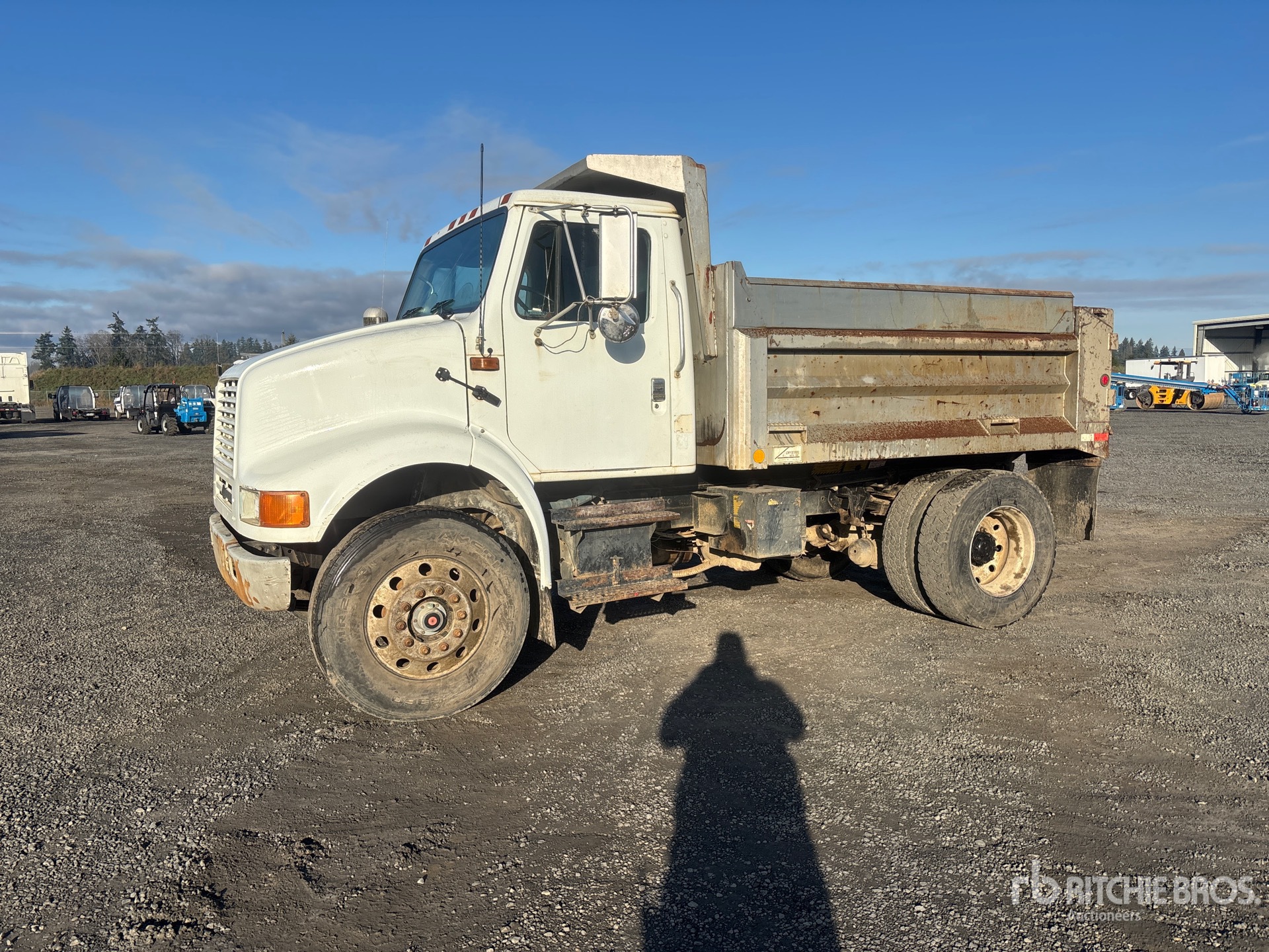 General Appearance with Bild, Ecke vorne links