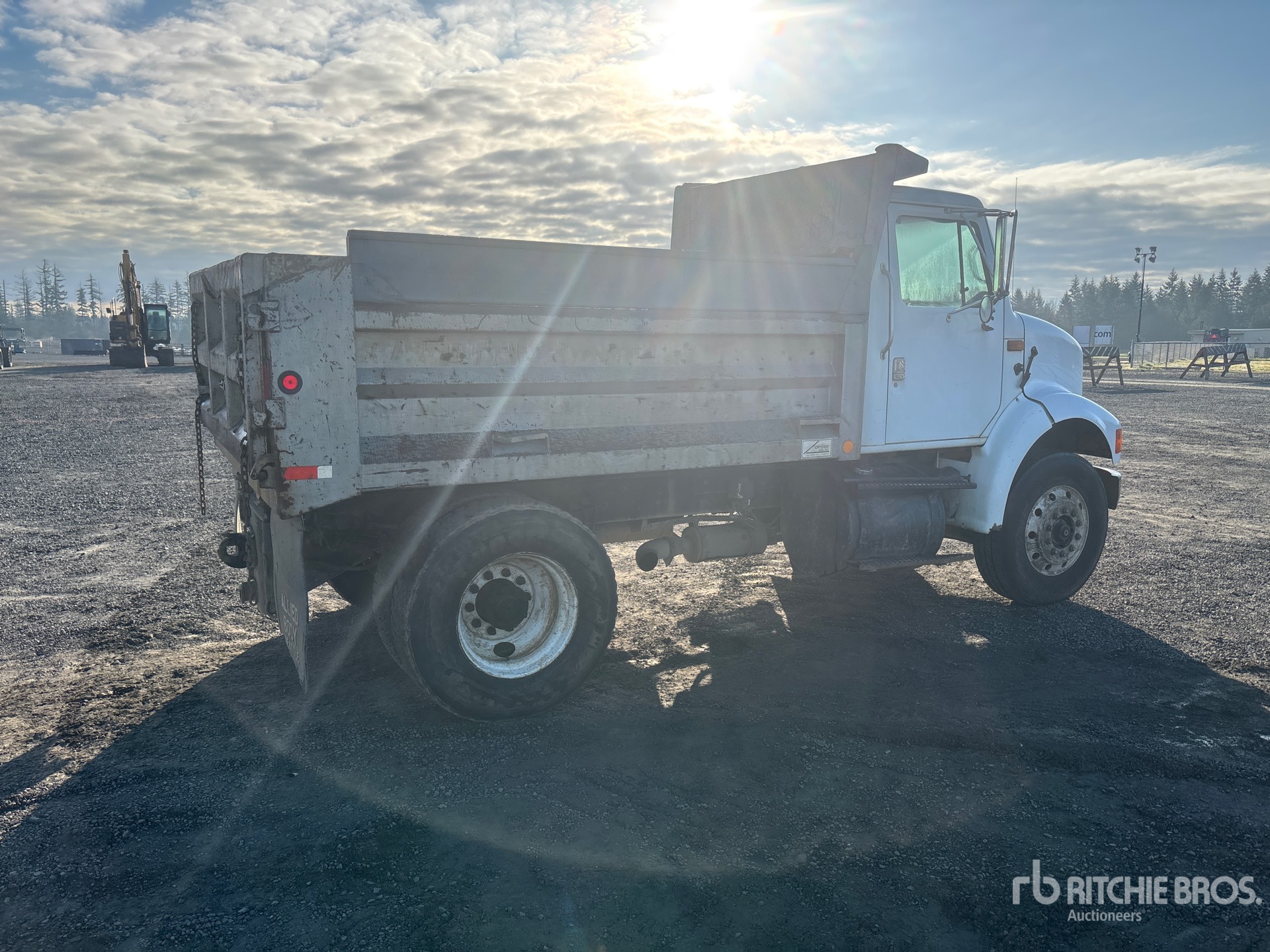 General Appearance with Bild, Ecke hinten rechts