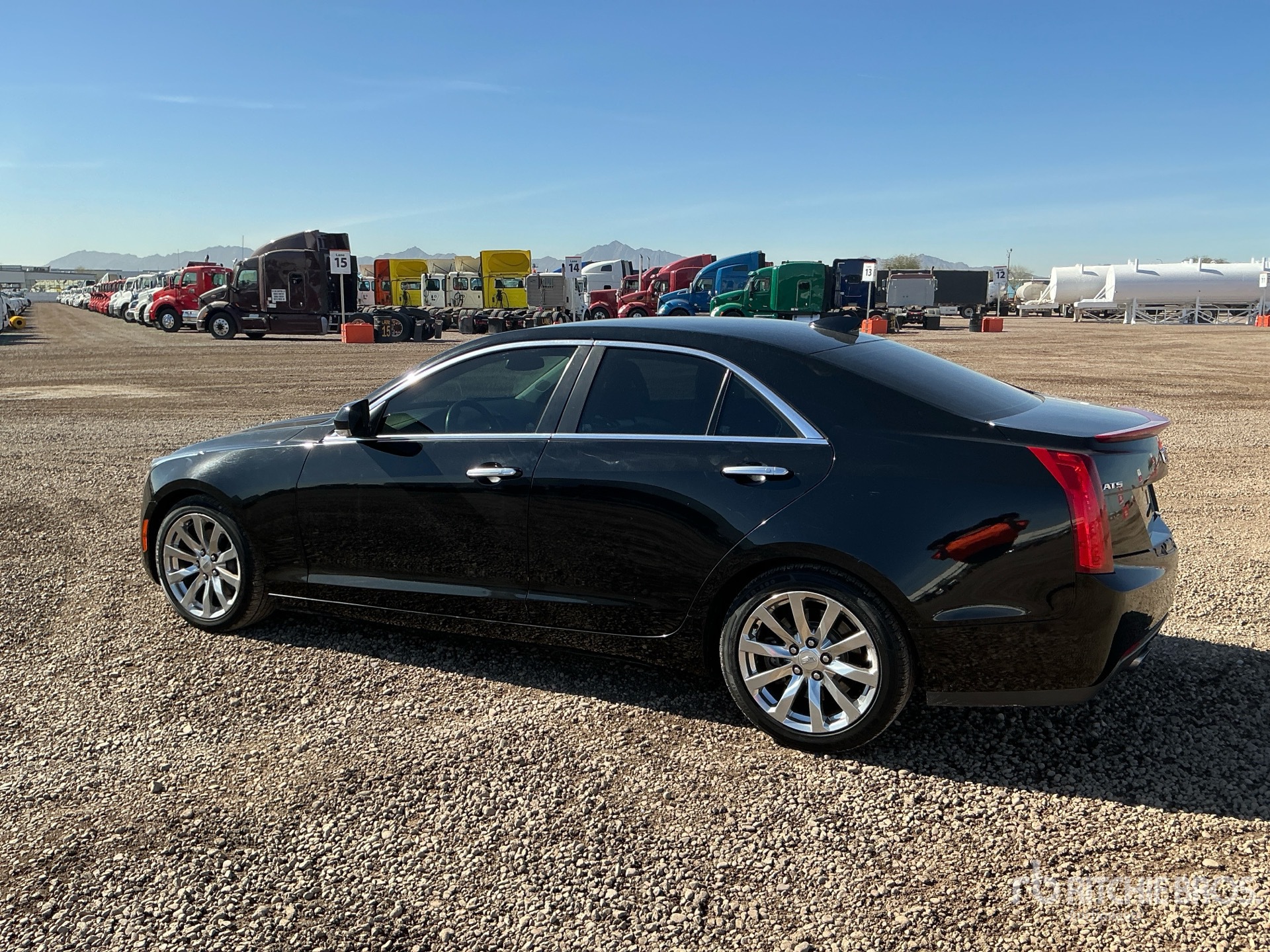 General Appearance with Bild, Ecke hinten links