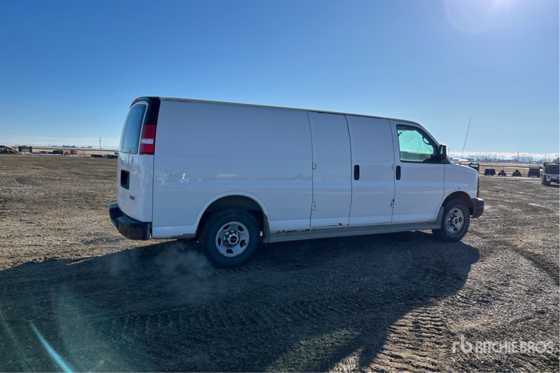 General Appearance with Picture, Right Rear Corner