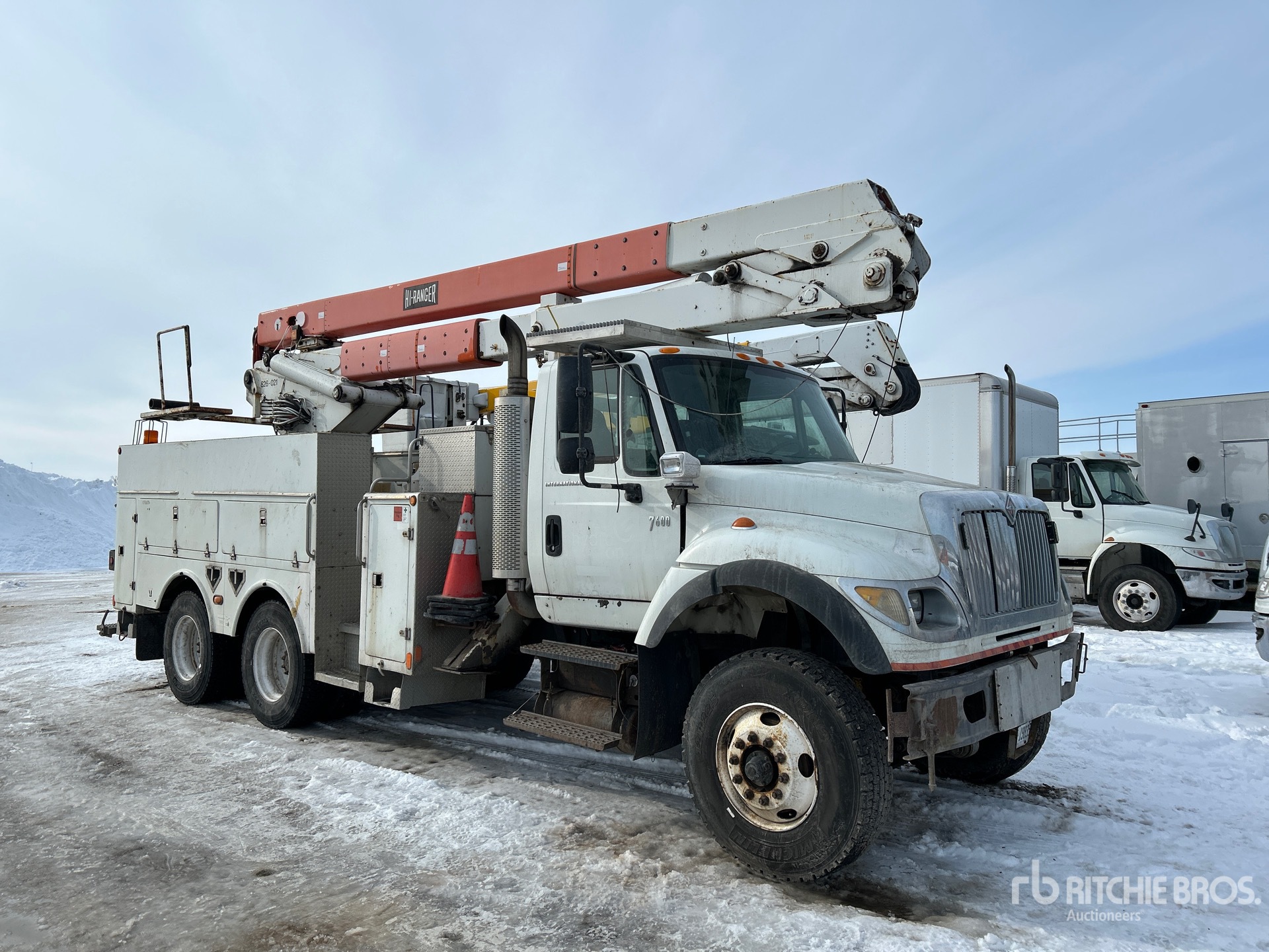 General Appearance with Bild, Ecke vorne rechts