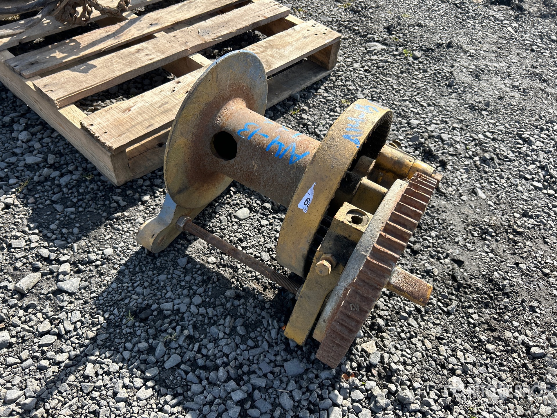 General Appearance with Bild, Ecke hinten links