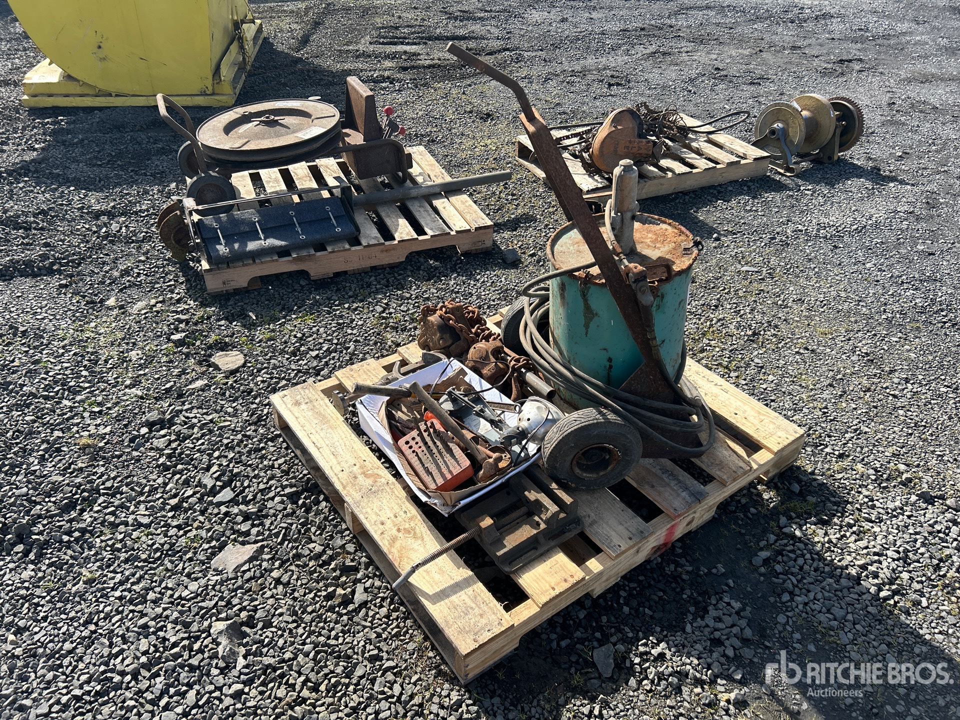 General Appearance with Bild, Ecke hinten links