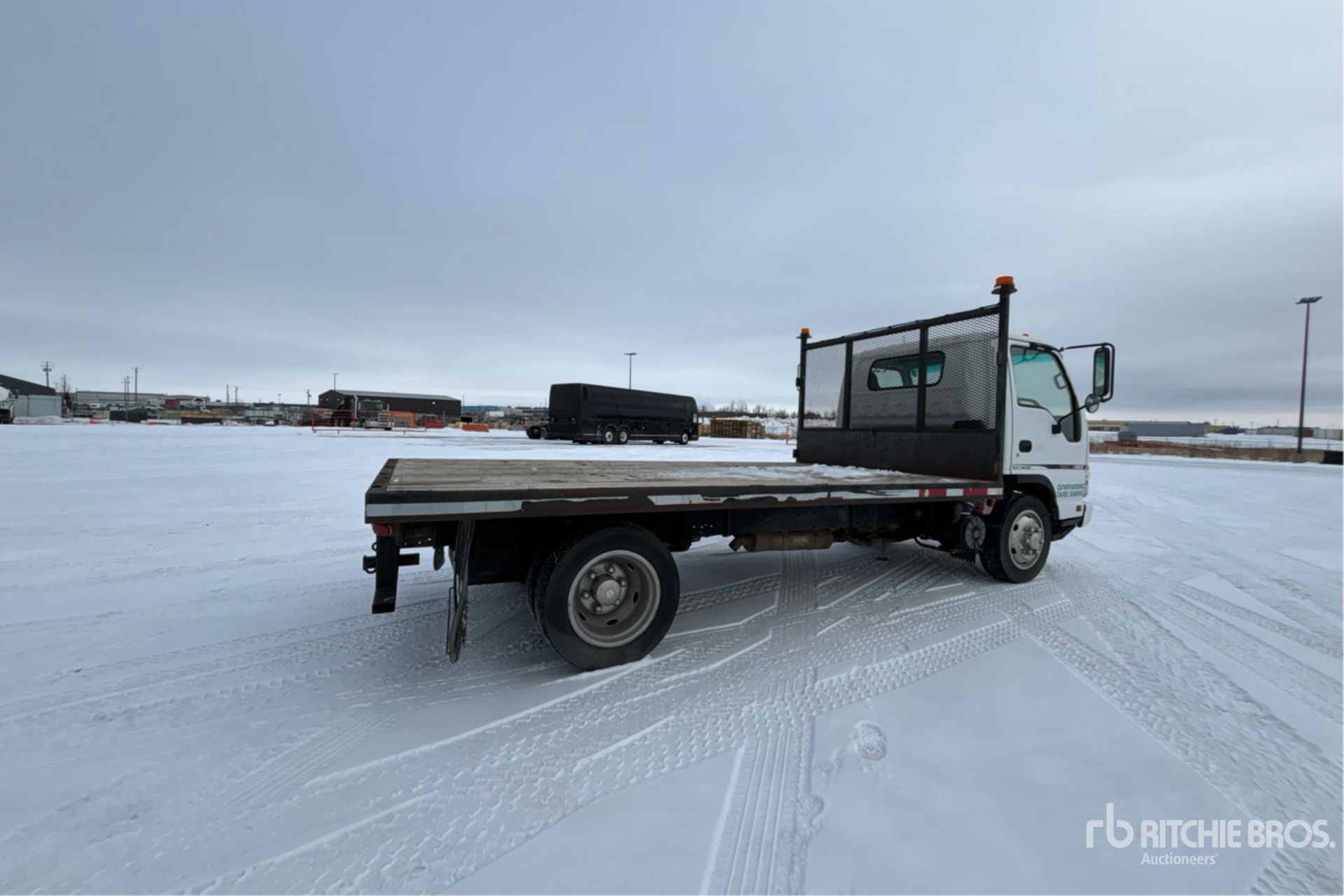 General Appearance with Imagen: esquina trasera derecha