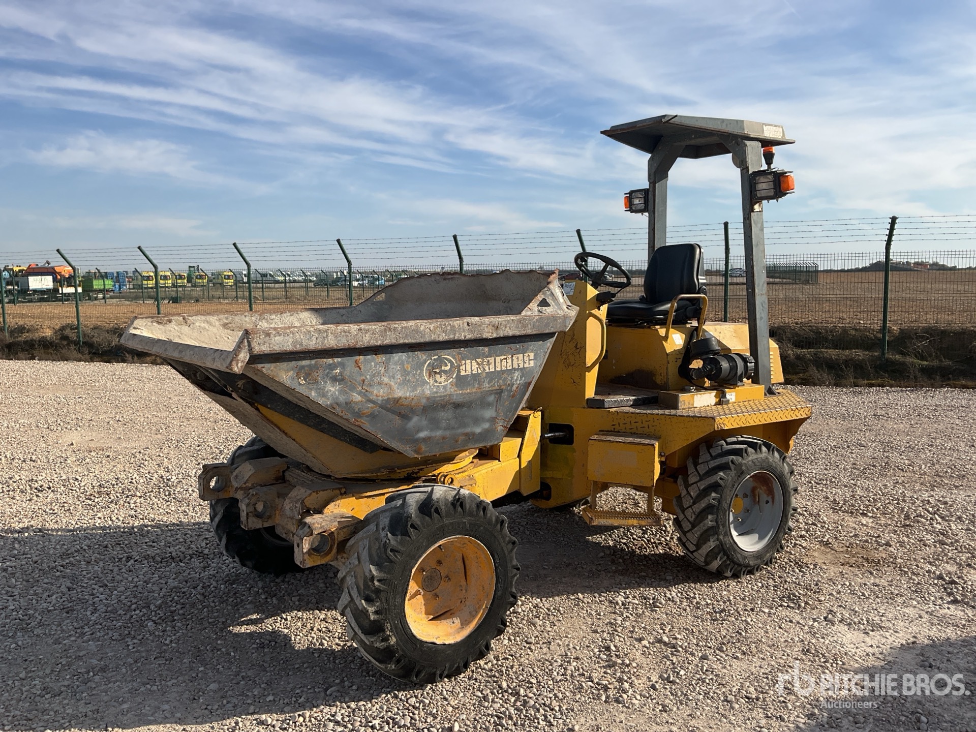 General Appearance with Image, coin avant gauche