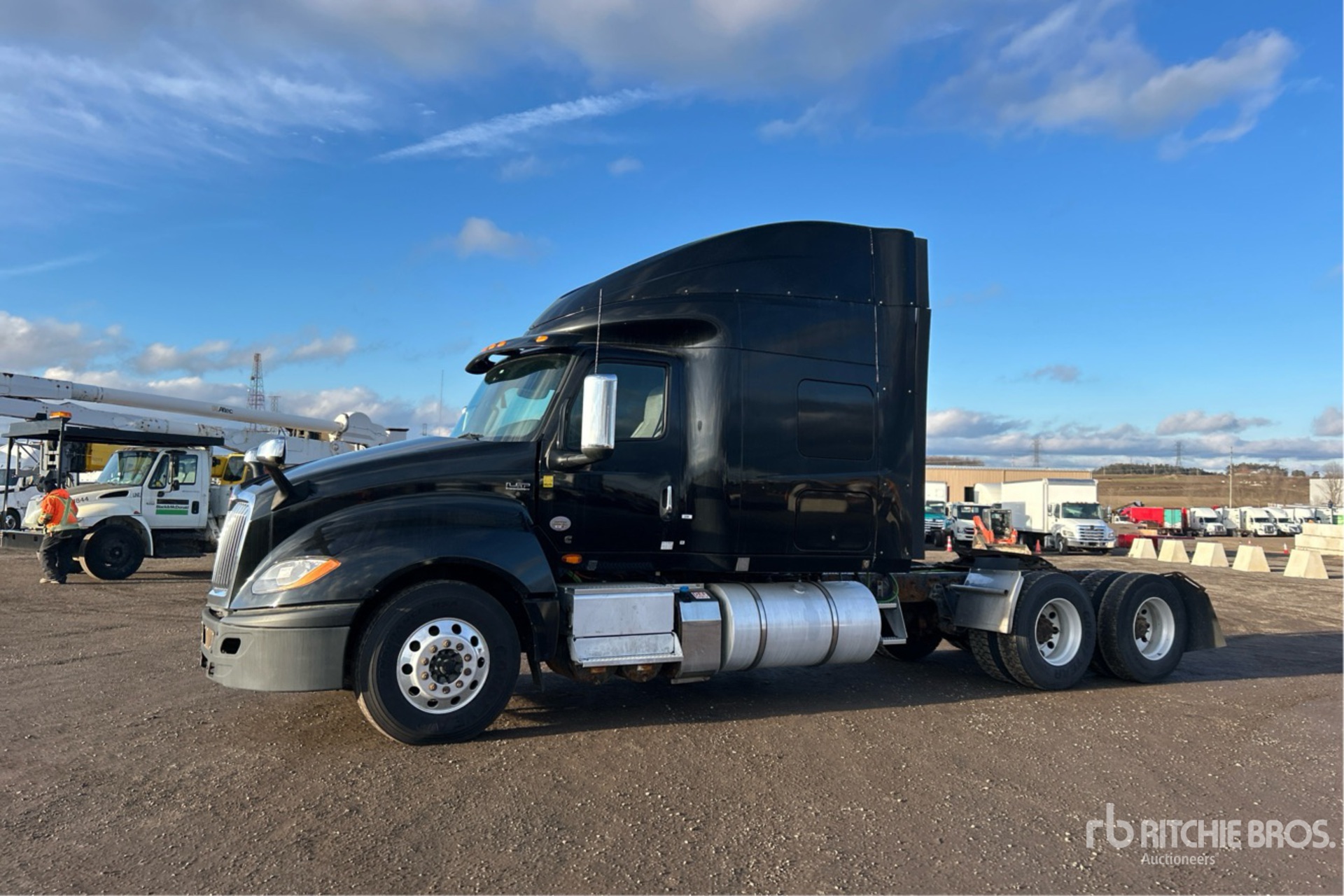 General Appearance with Picture, Left Front Corner