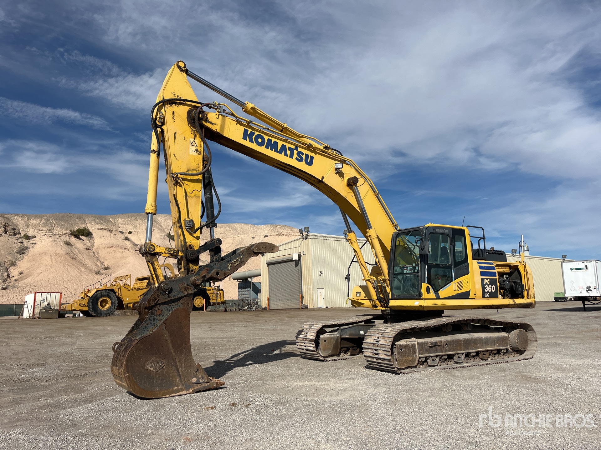 General Appearance with Bild, Ecke vorne links