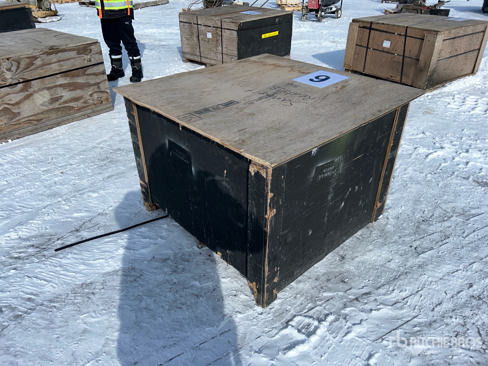 Aspect général with Image, coin arrière droit