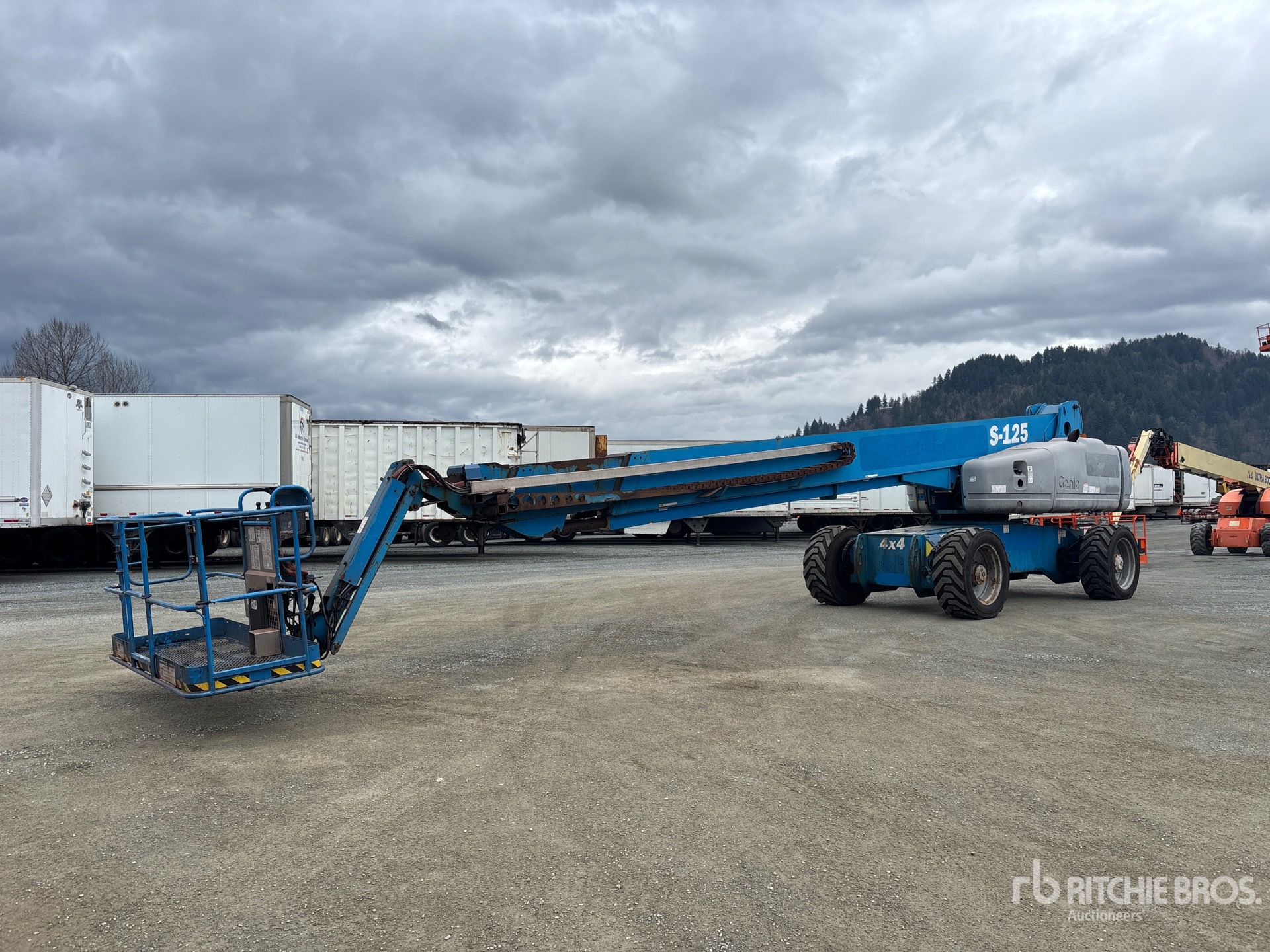 General Appearance with Foto, angolo anteriore sinistro