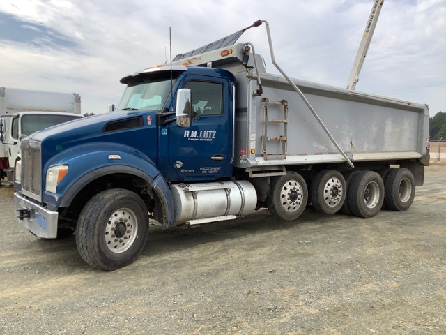 2019 Kenworth T880 Wide Hood 10x4 Quad/A Dump Truck 2019 Kenworth T880 Wide Hood 10x4 Quad/A Dump Truck