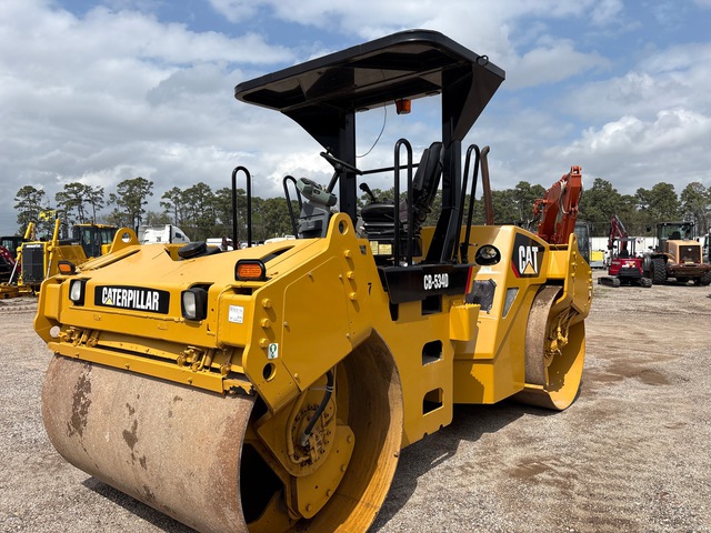 Cat CB534D&nbsp; Double Drum Roller