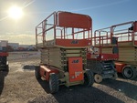 General Appearance - Scissor Lift* with Picture, Right Front Corner