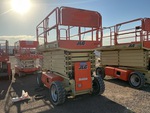 General Appearance - Scissor Lift* with Picture, Right Front Corner