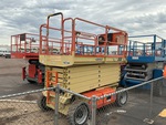 General Appearance - Scissor Lift* with Picture, Right Rear Corner