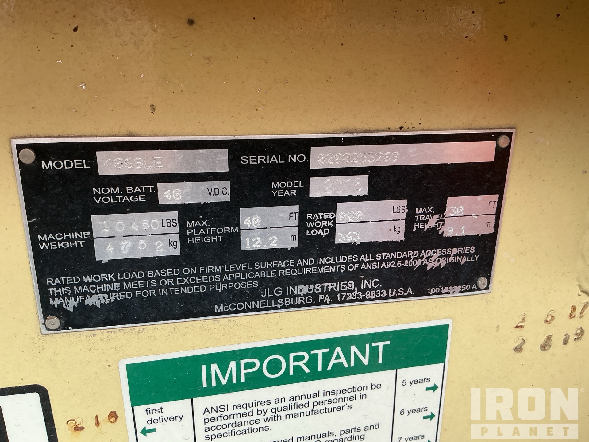 General Appearance - Scissor Lift* with Serial Number / VIN