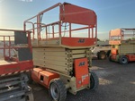 General Appearance - Scissor Lift* with Picture, Right Front Corner