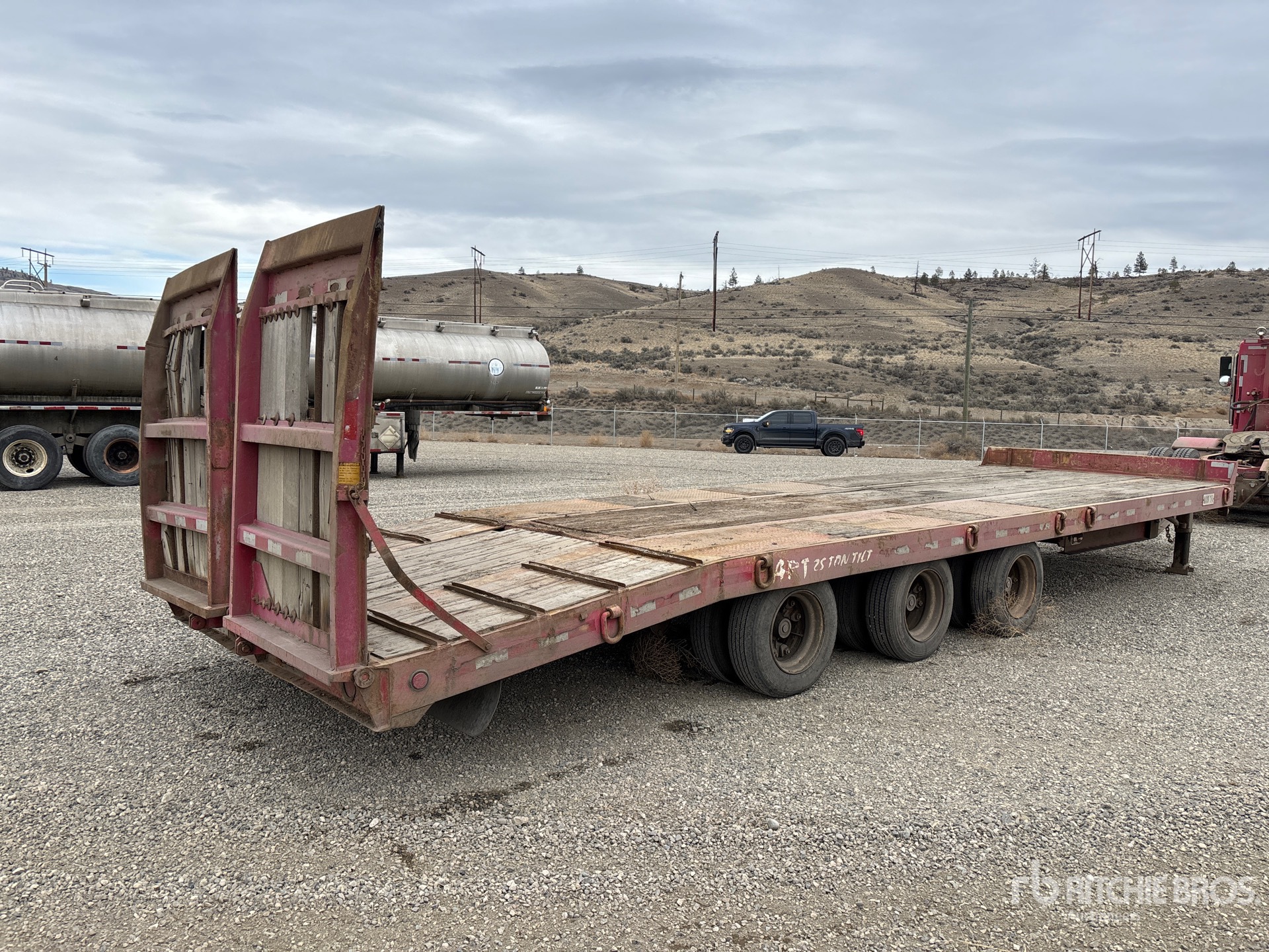 General Appearance with Bild, Ecke hinten rechts