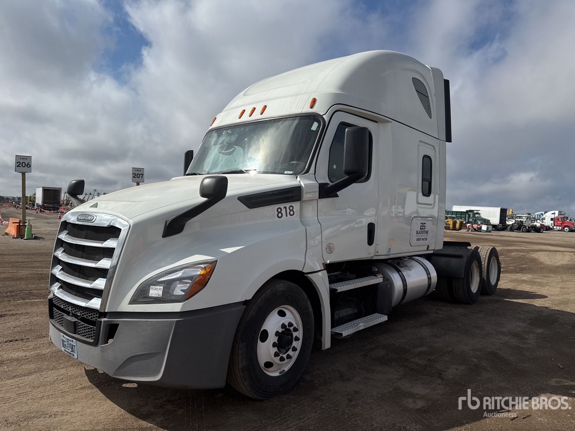 General Appearance with Featured Photo