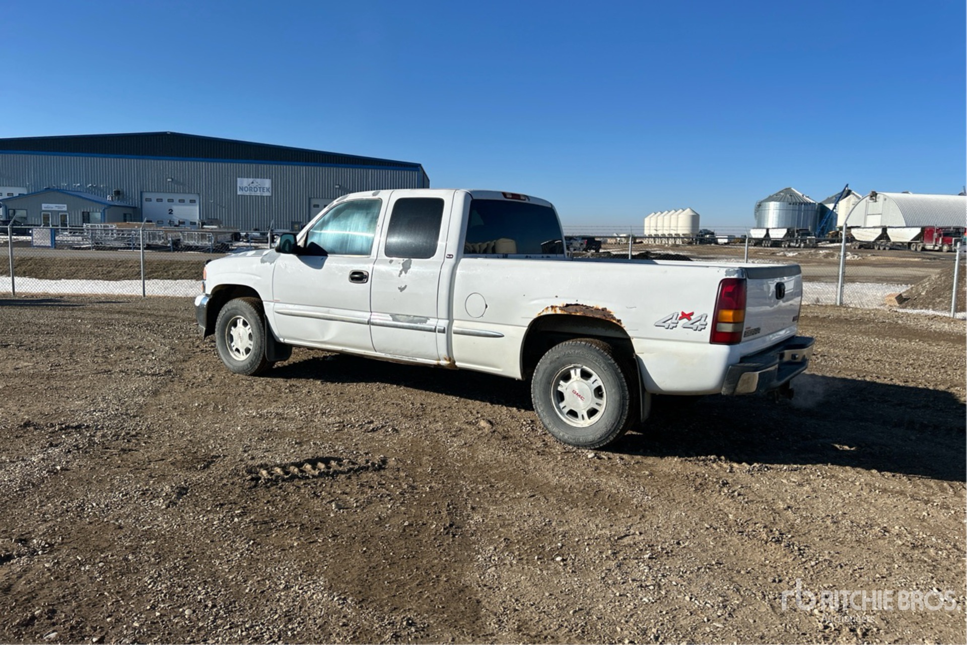 General Appearance with Bild, Ecke hinten links