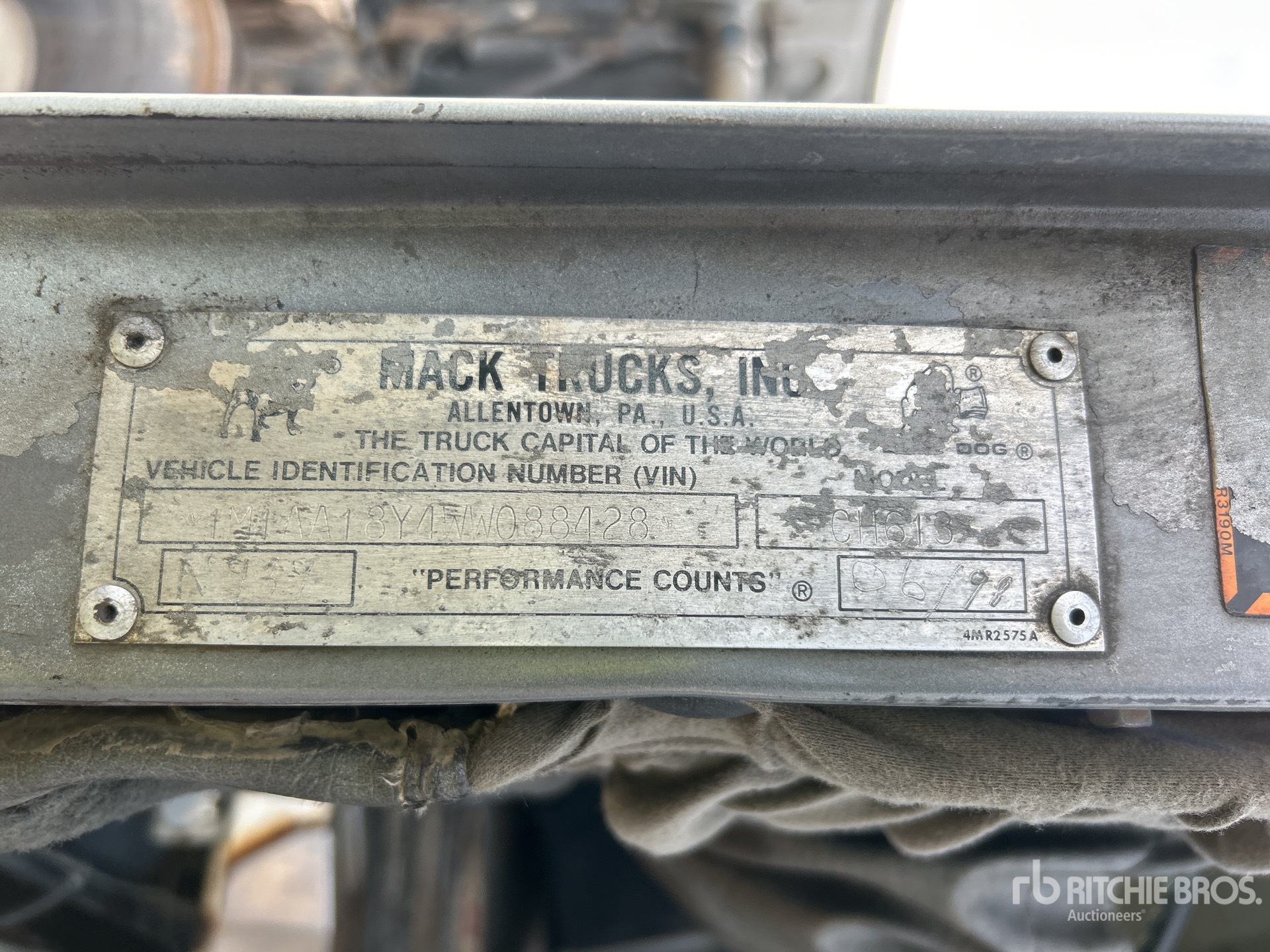 General Appearance with Numéro de série/Numéro d'identification du véhicule automobile