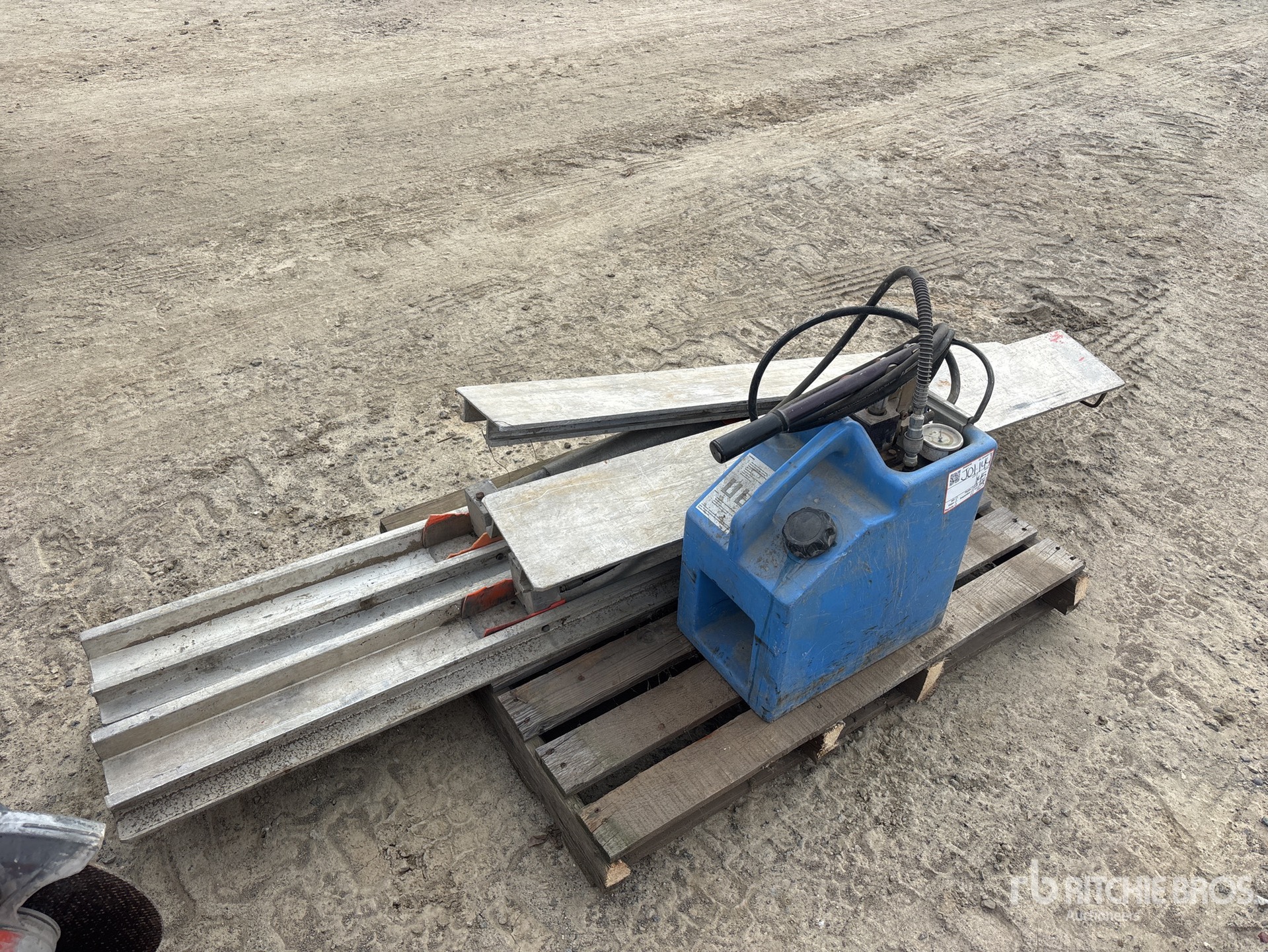 General Appearance with Featured Photo