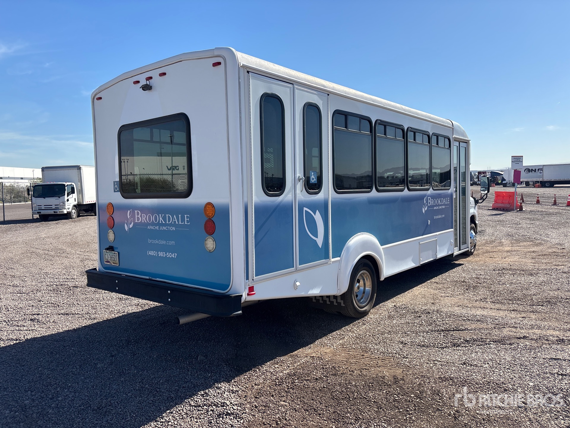 General Appearance with Picture, Right Rear Corner