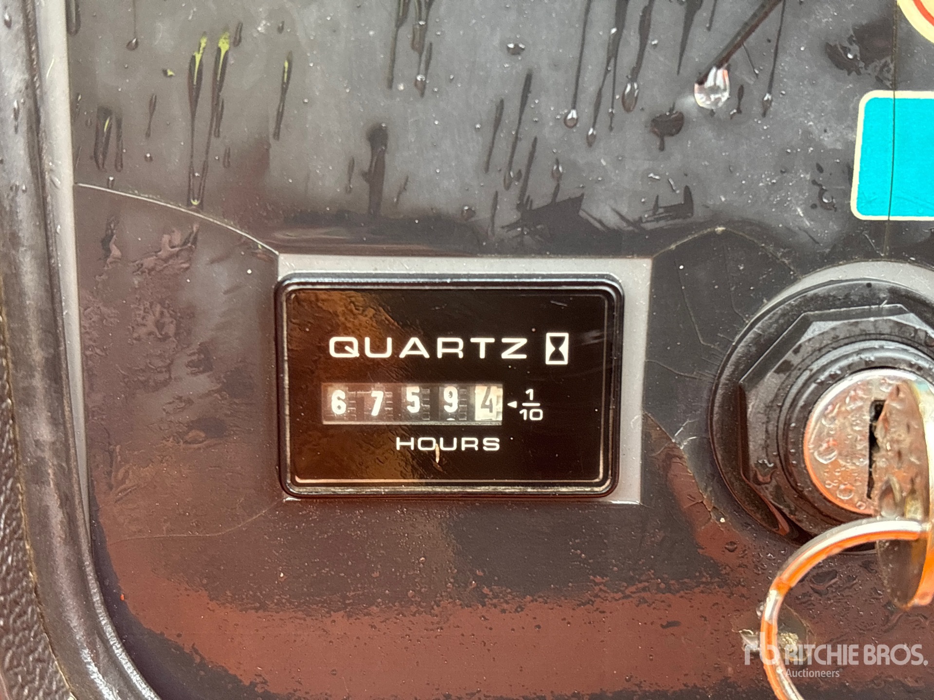 General Appearance with Hour Meter / Odometer