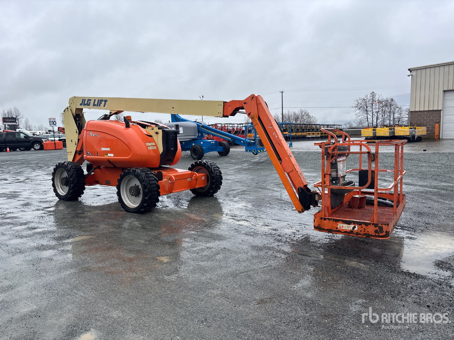 General Appearance with Picture, Right Front Corner