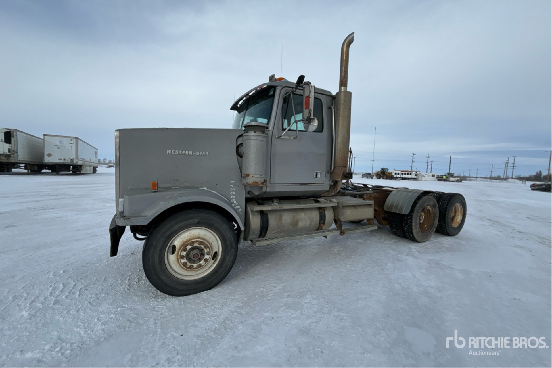 General Appearance with Bild, Ecke vorne links