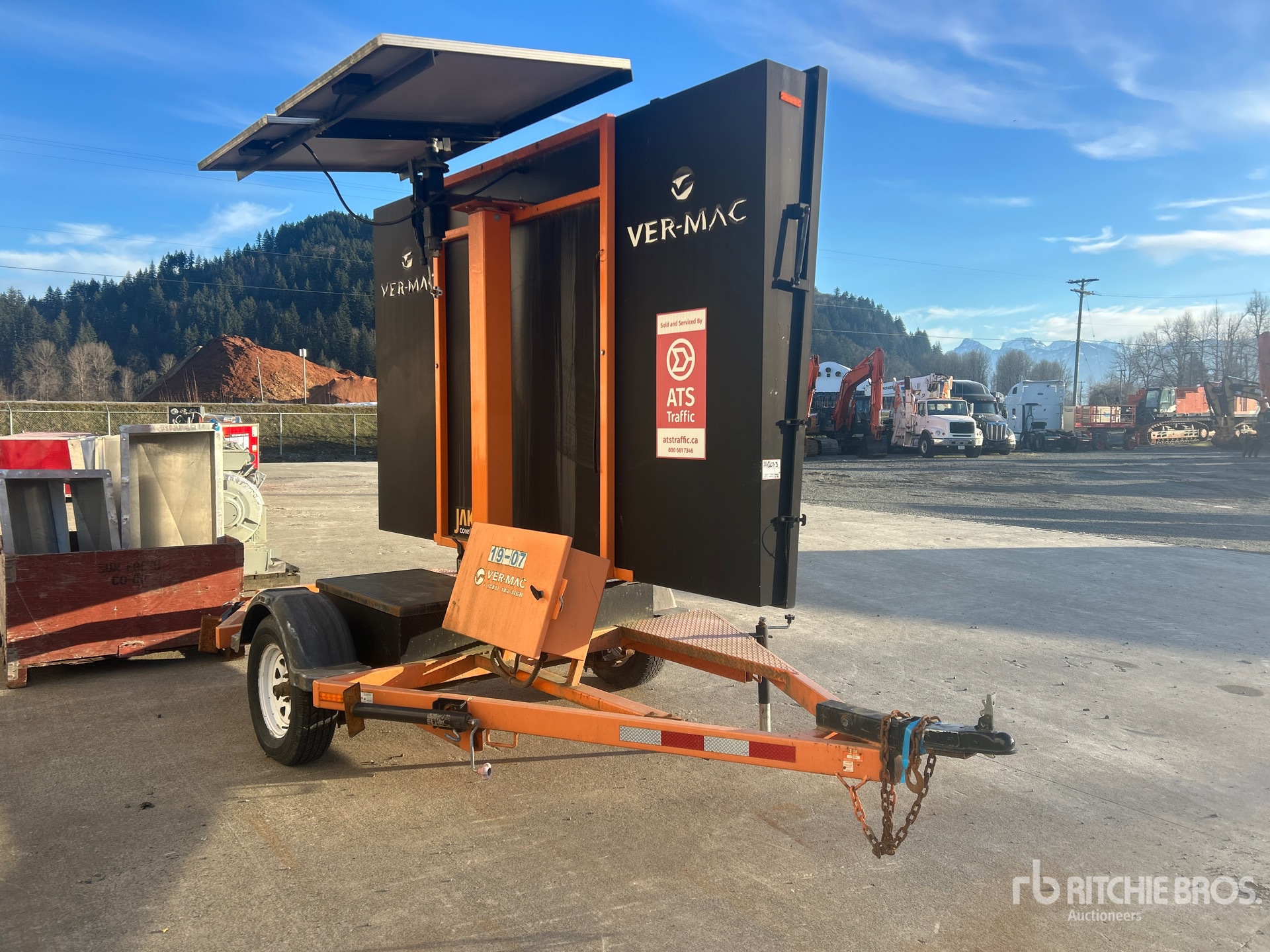 General Appearance with Picture, Right Front Corner