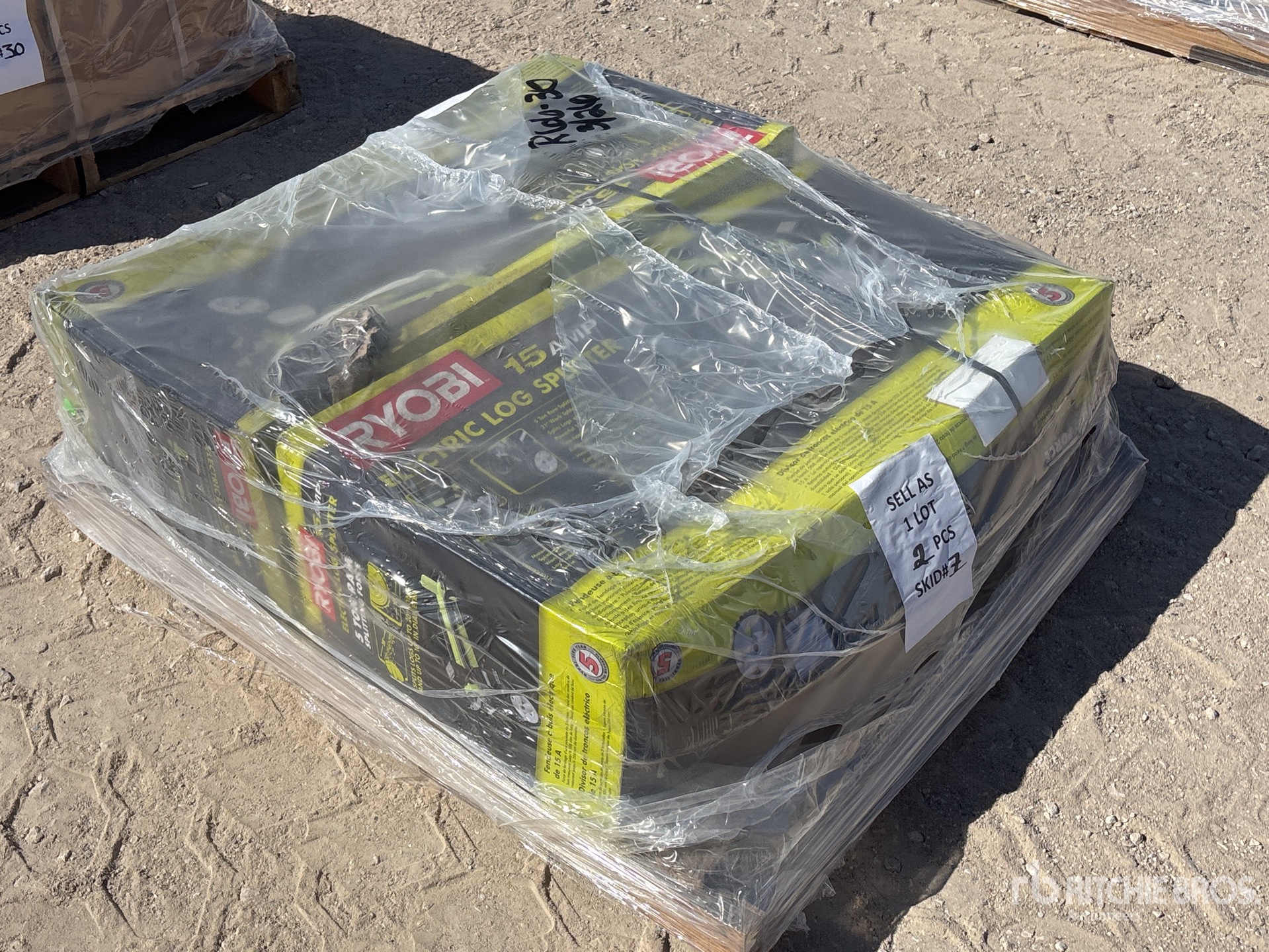 Aspect général with Image, coin avant droit