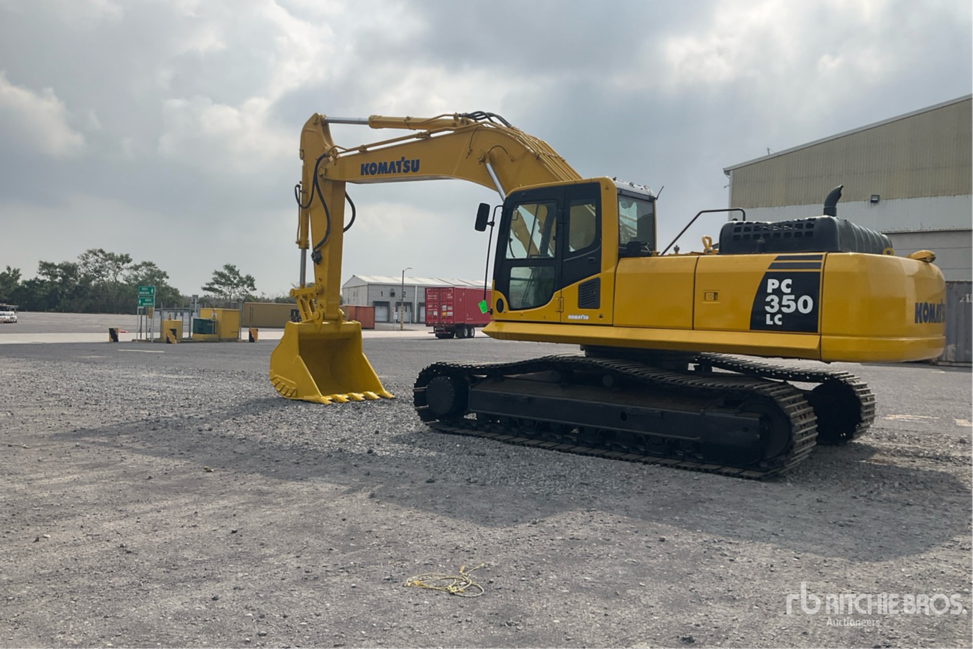 Aspect général with Image, coin arrière gauche