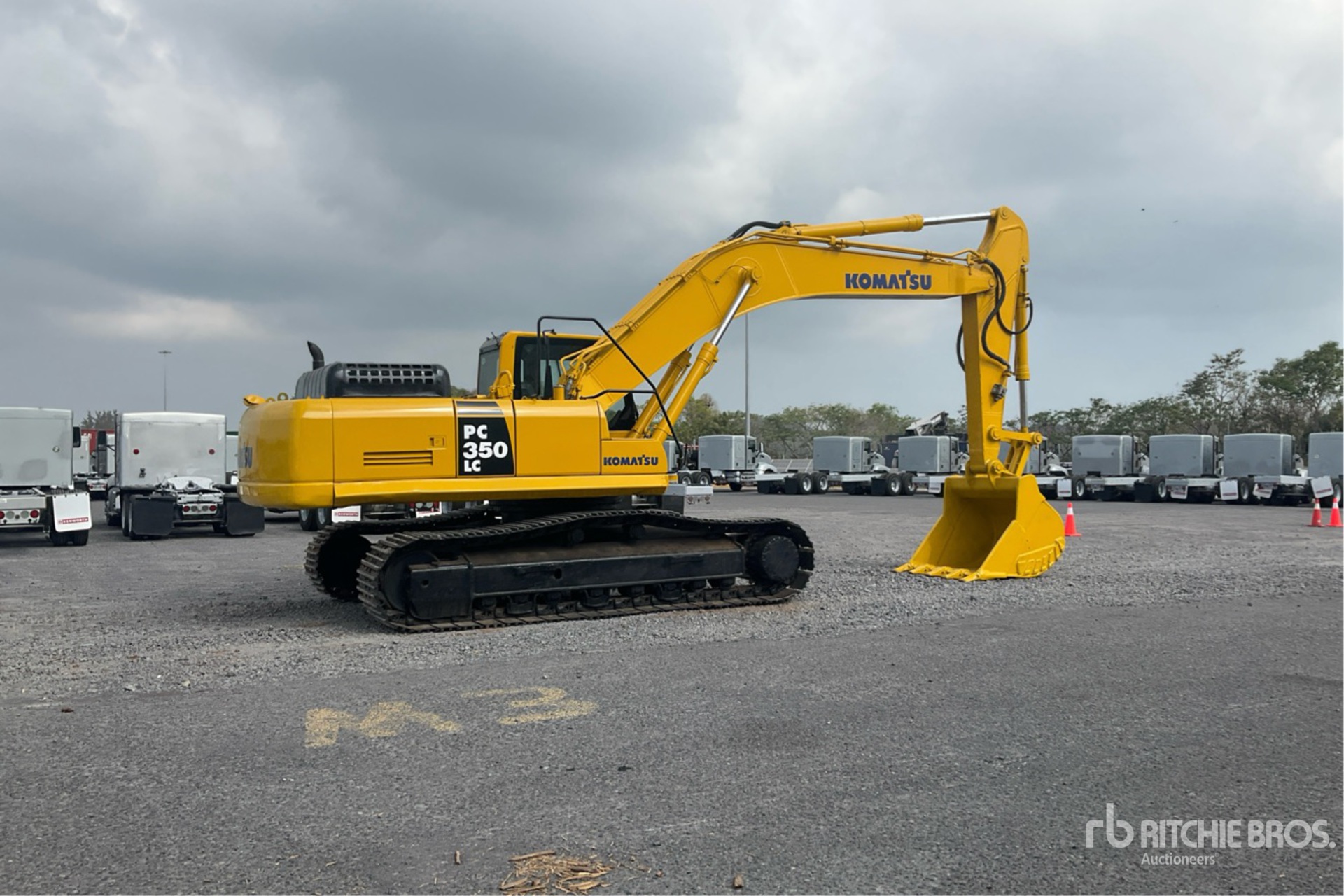 Aspect général with Image, coin arrière droit