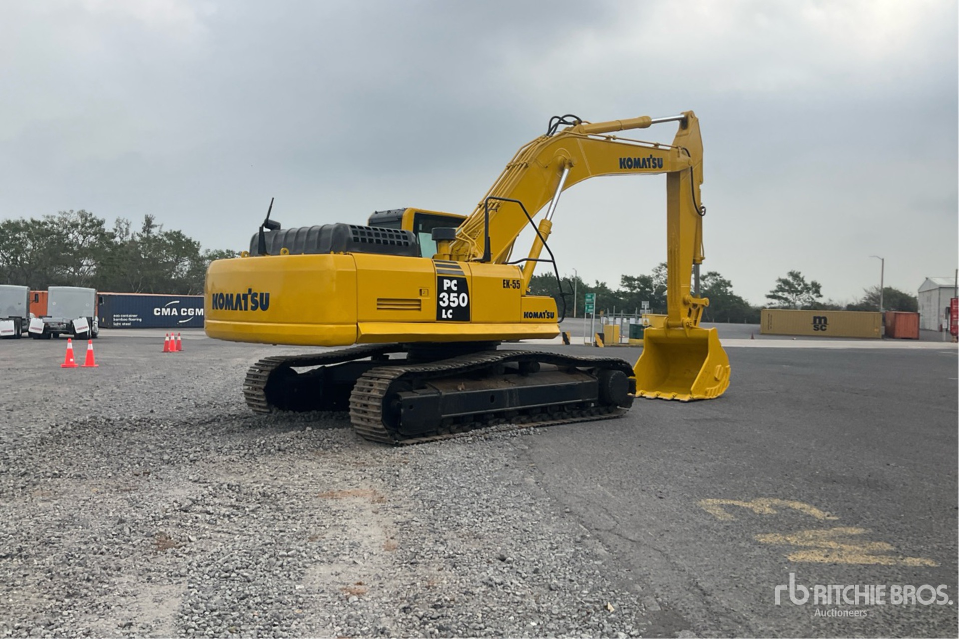 Aspect général with Image, coin arrière droit