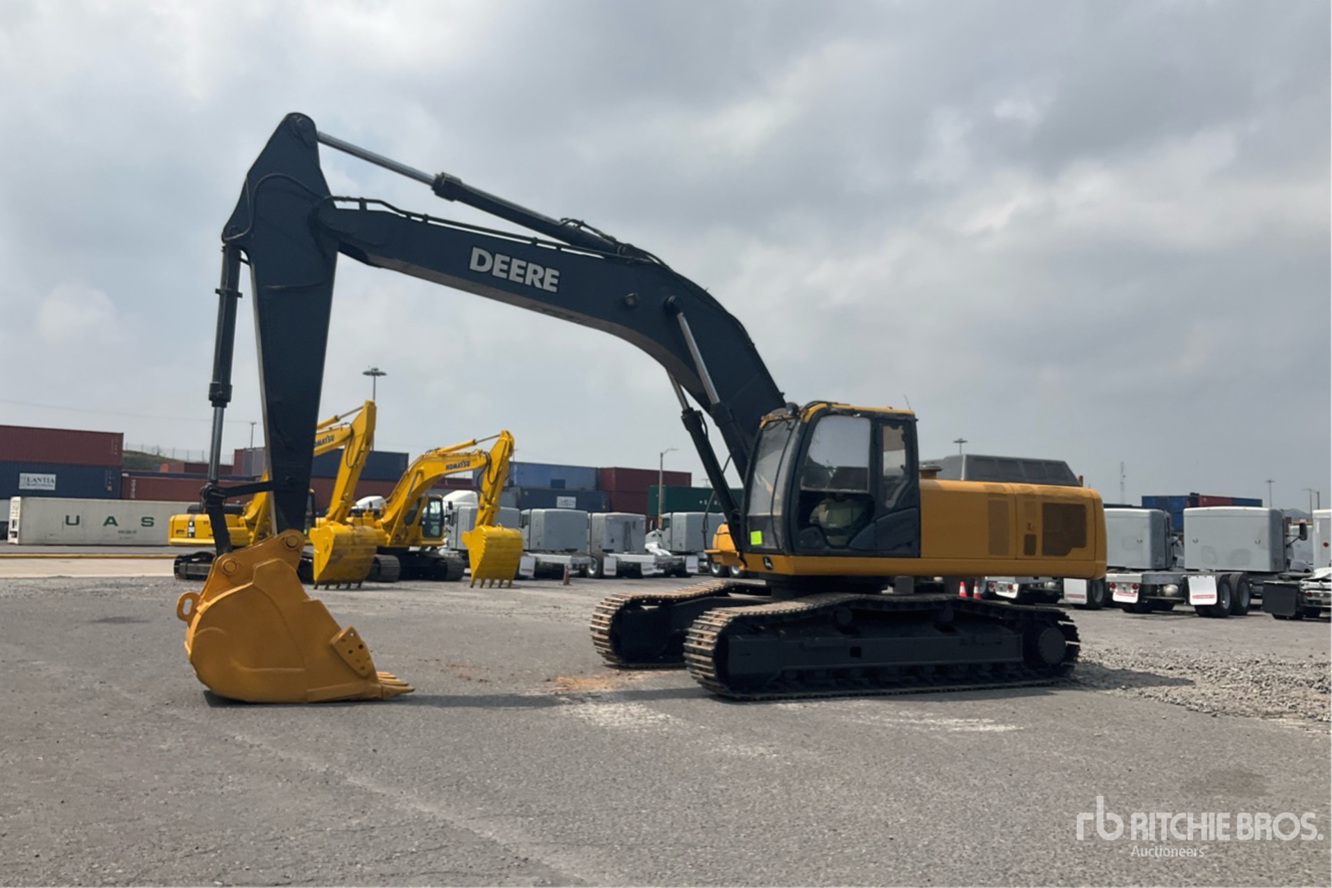 Aspect général with Image, coin avant gauche