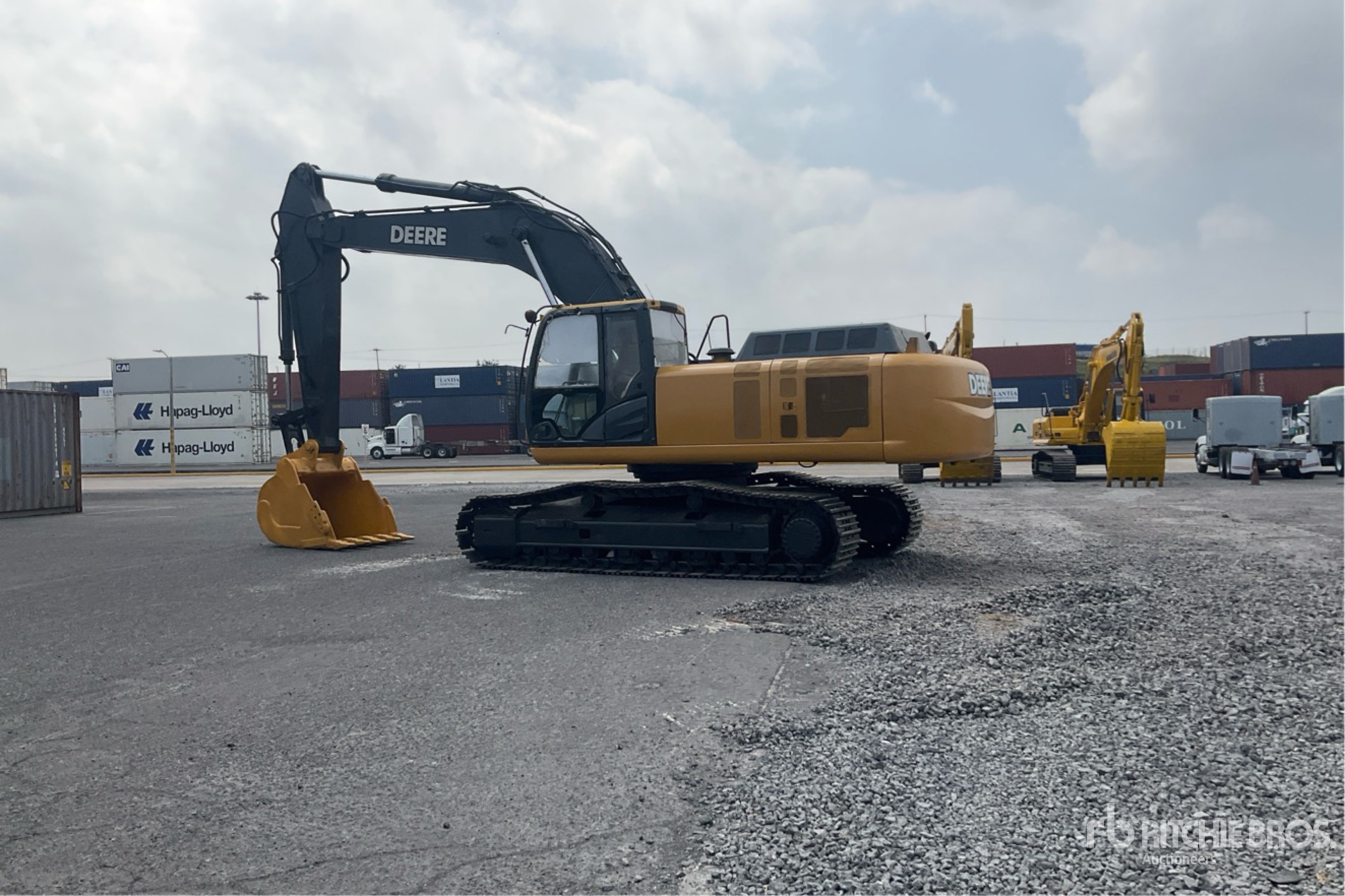 Aspect général with Image, coin arrière gauche