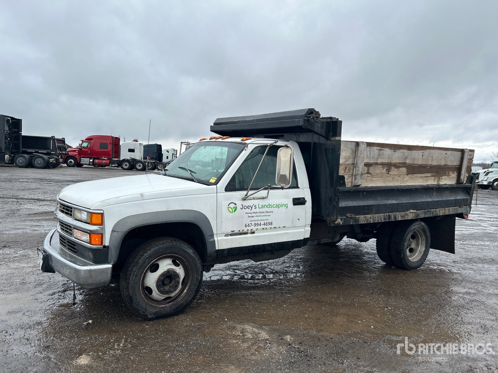 General Appearance with Picture, Left Front Corner