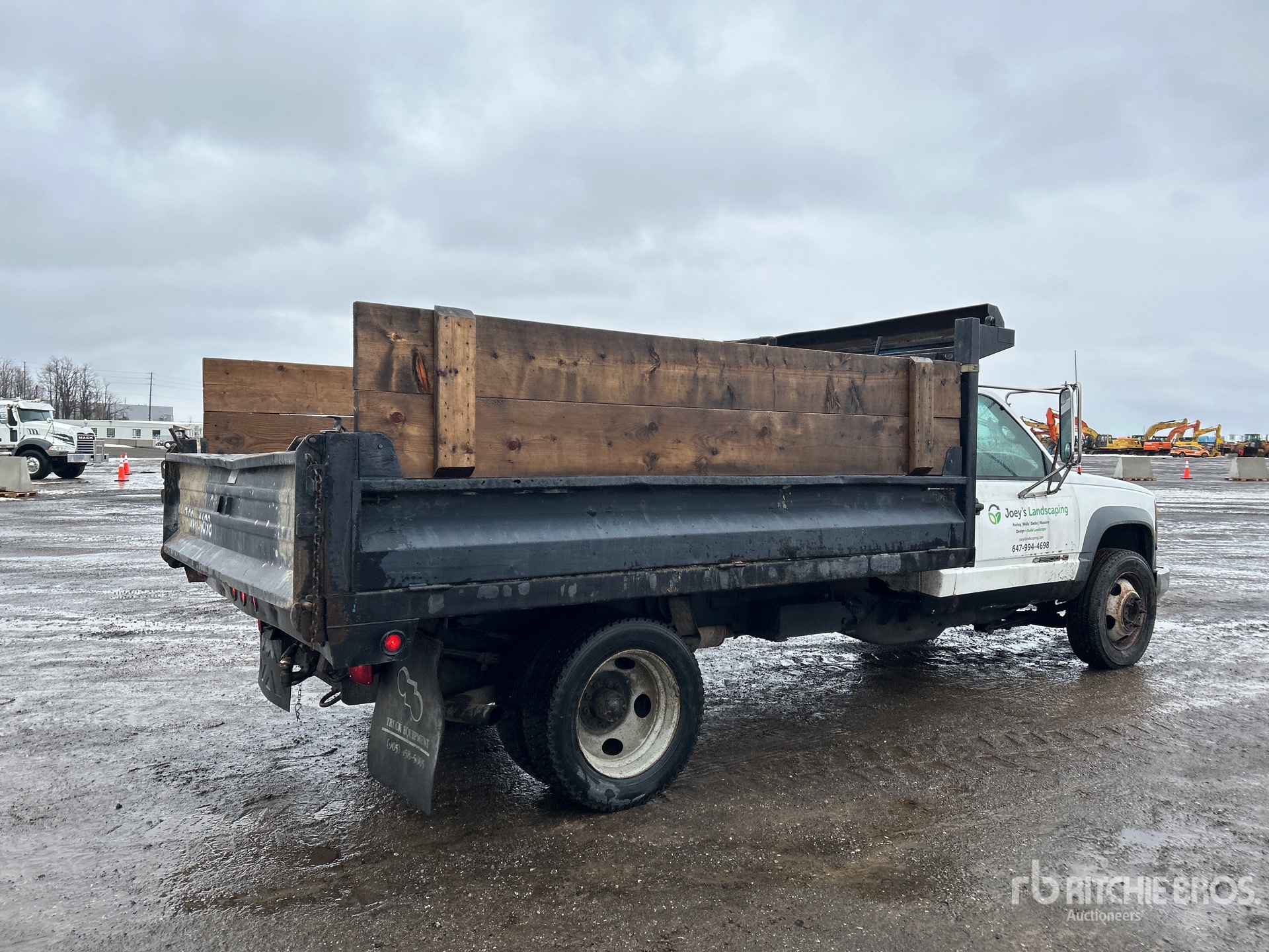 General Appearance with Picture, Right Rear Corner