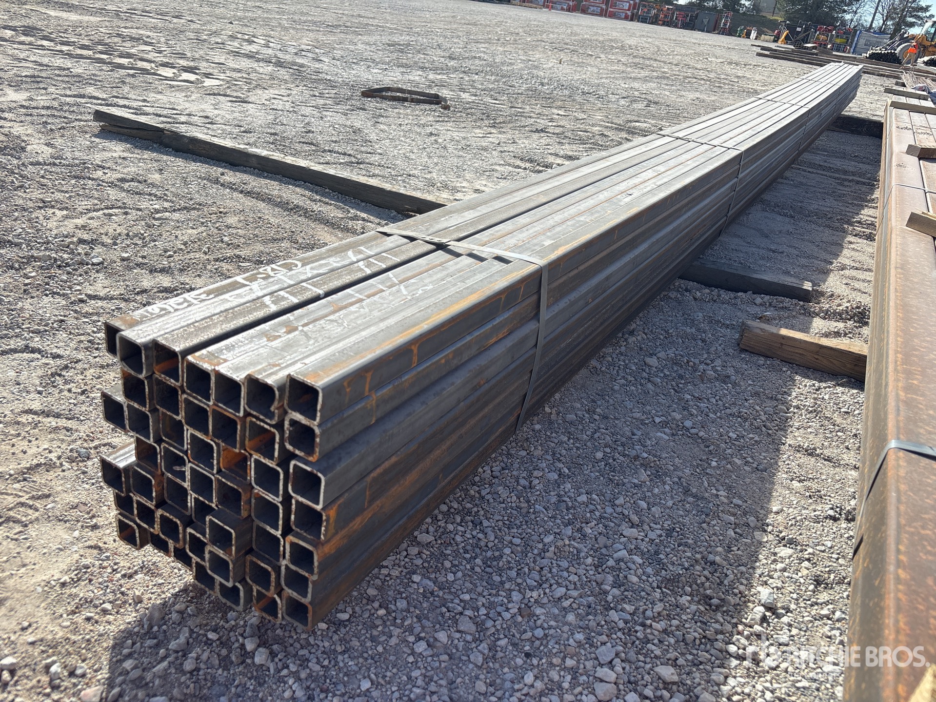 General Appearance with Bild, Ecke hinten links